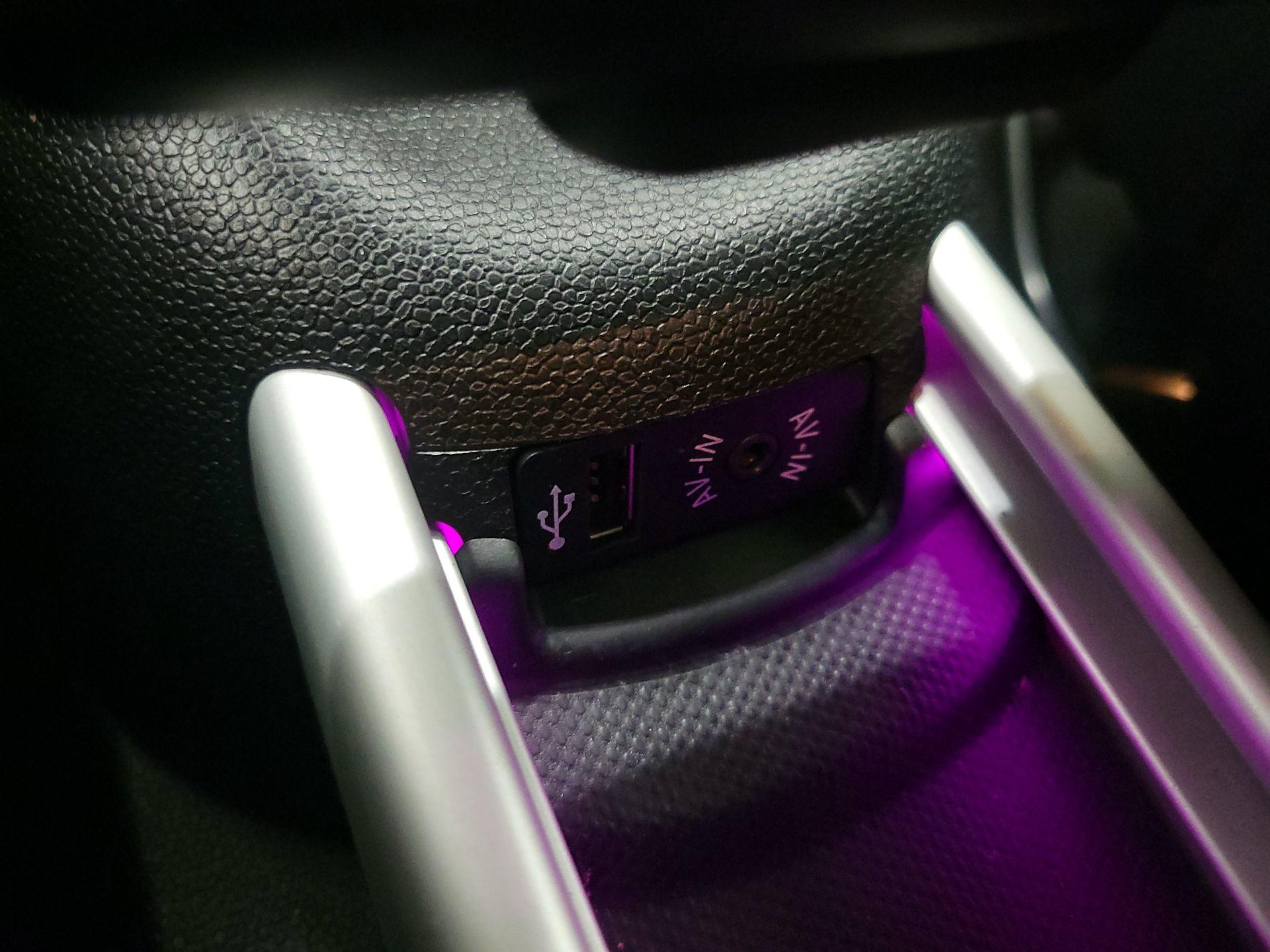 Thumbnail: 2016 MINI Cooper Countryman - 16