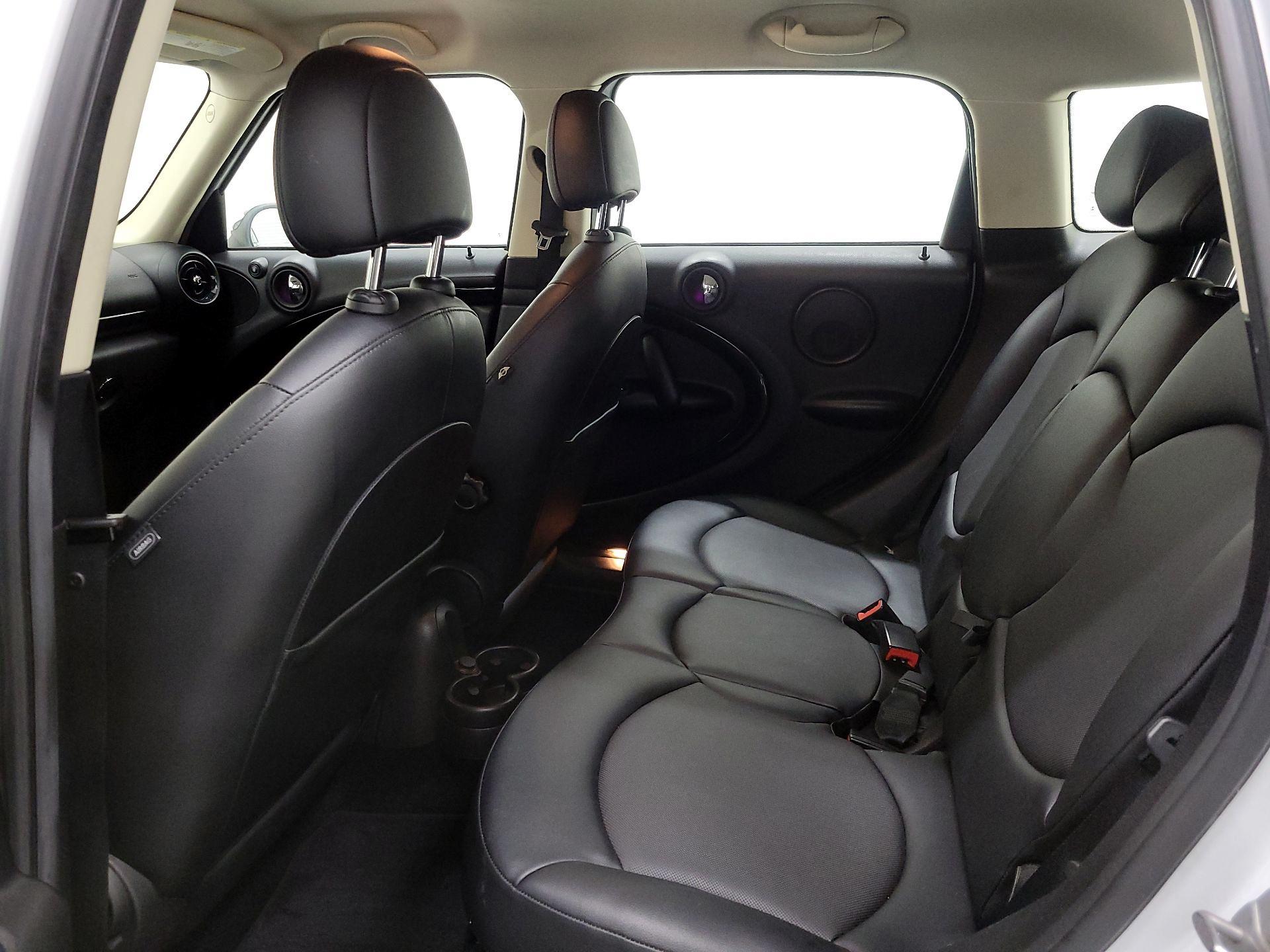 Thumbnail: 2016 MINI Cooper Countryman - 17