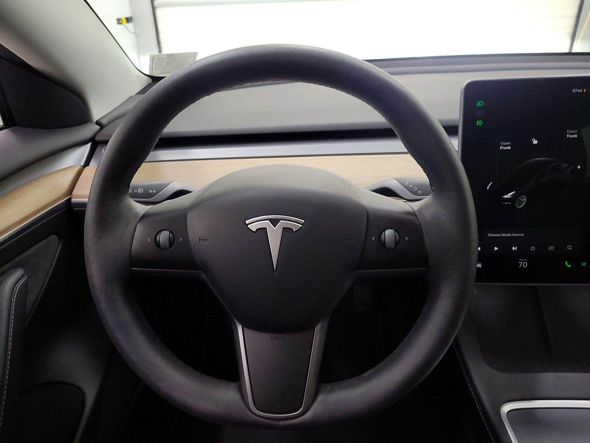 Thumbnail: 2022 Tesla Model 3 - 10