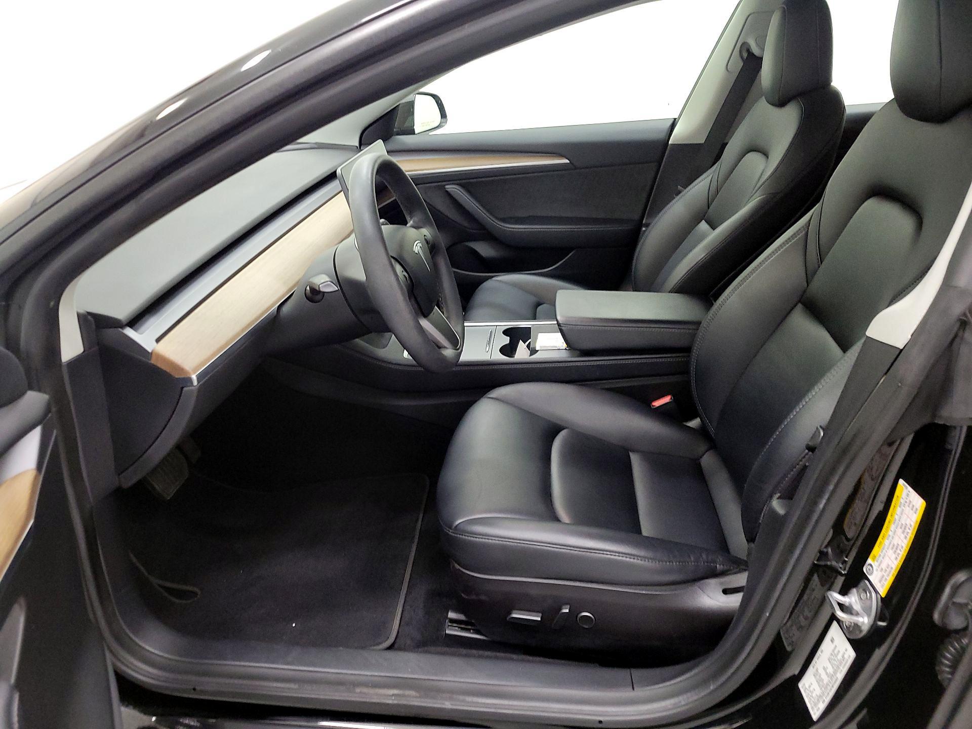 Thumbnail: 2022 Tesla Model 3 - 11