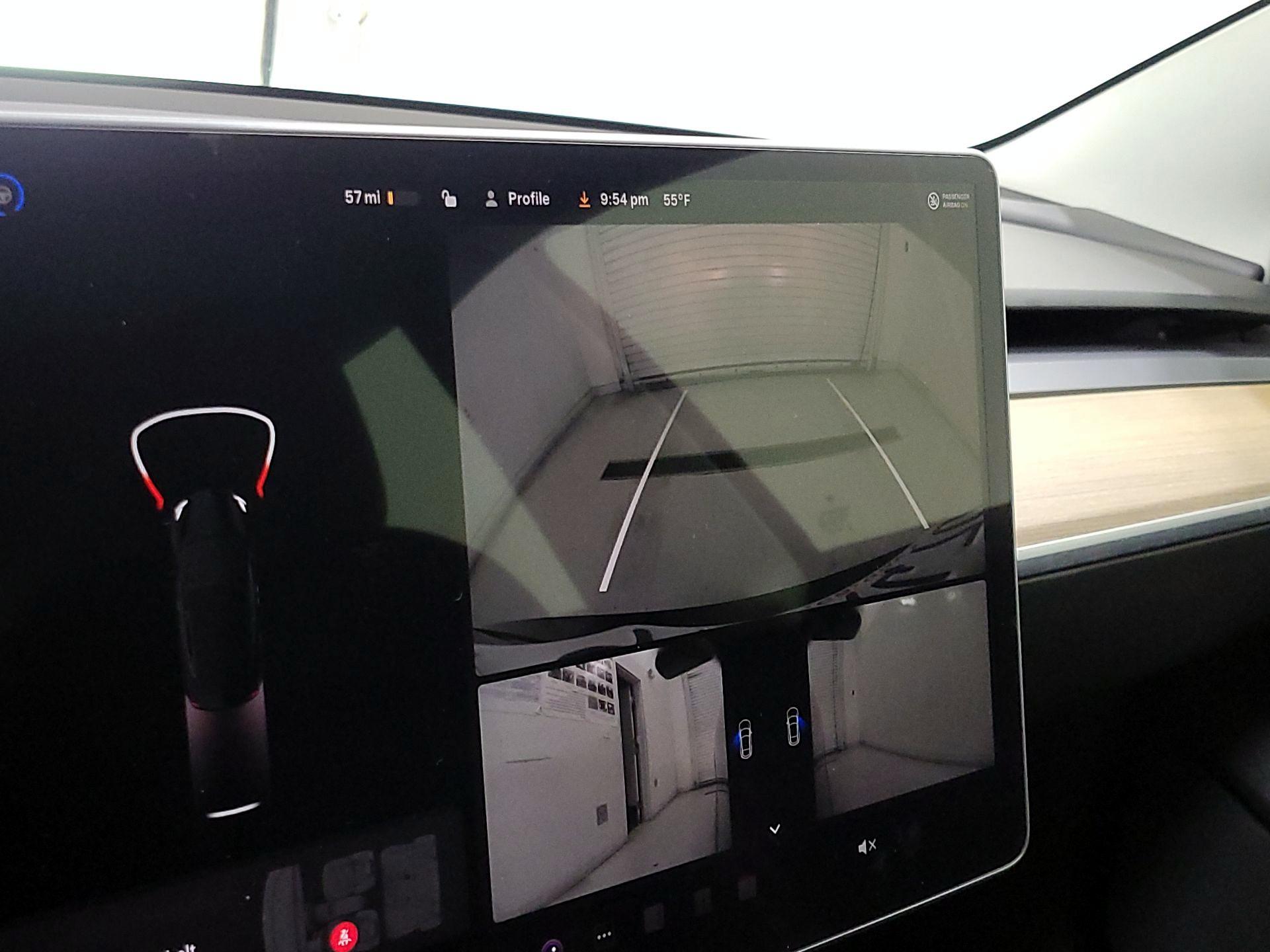 Thumbnail: 2022 Tesla Model 3 - 14