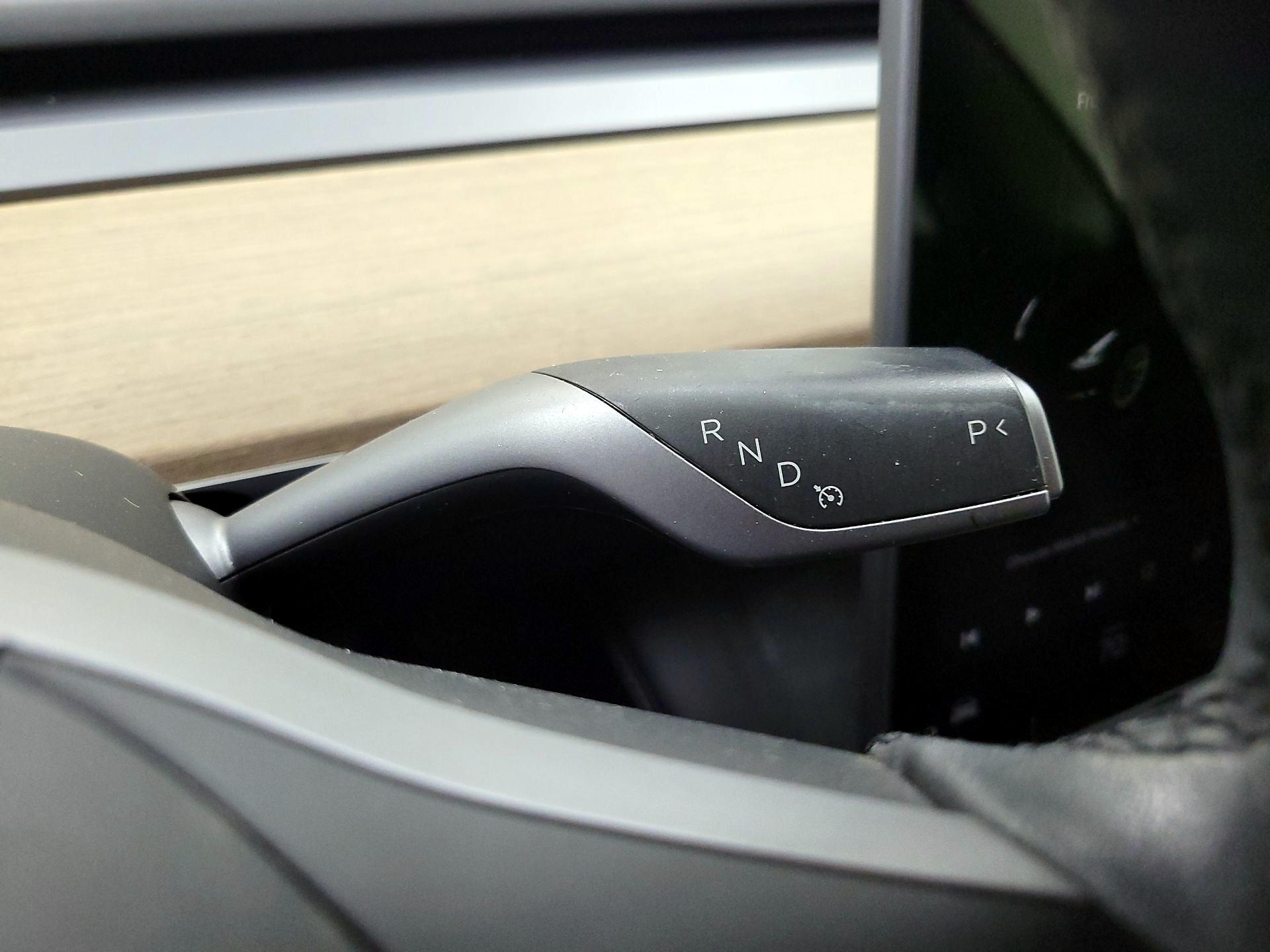 Thumbnail: 2022 Tesla Model 3 - 17