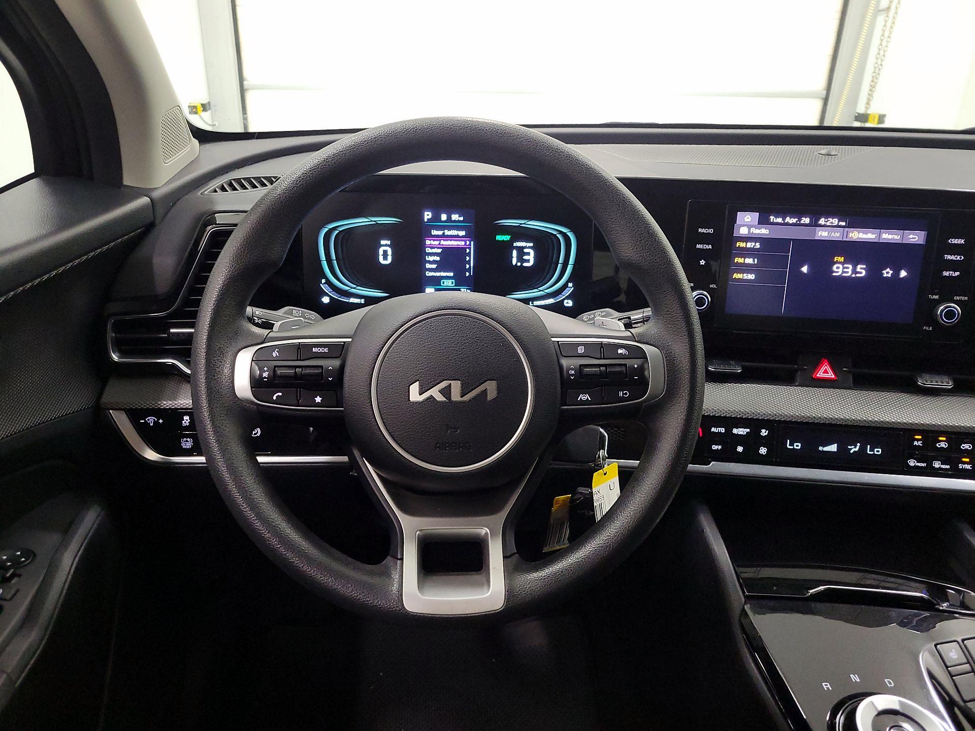 Thumbnail: 2023 Kia Sportage - 10