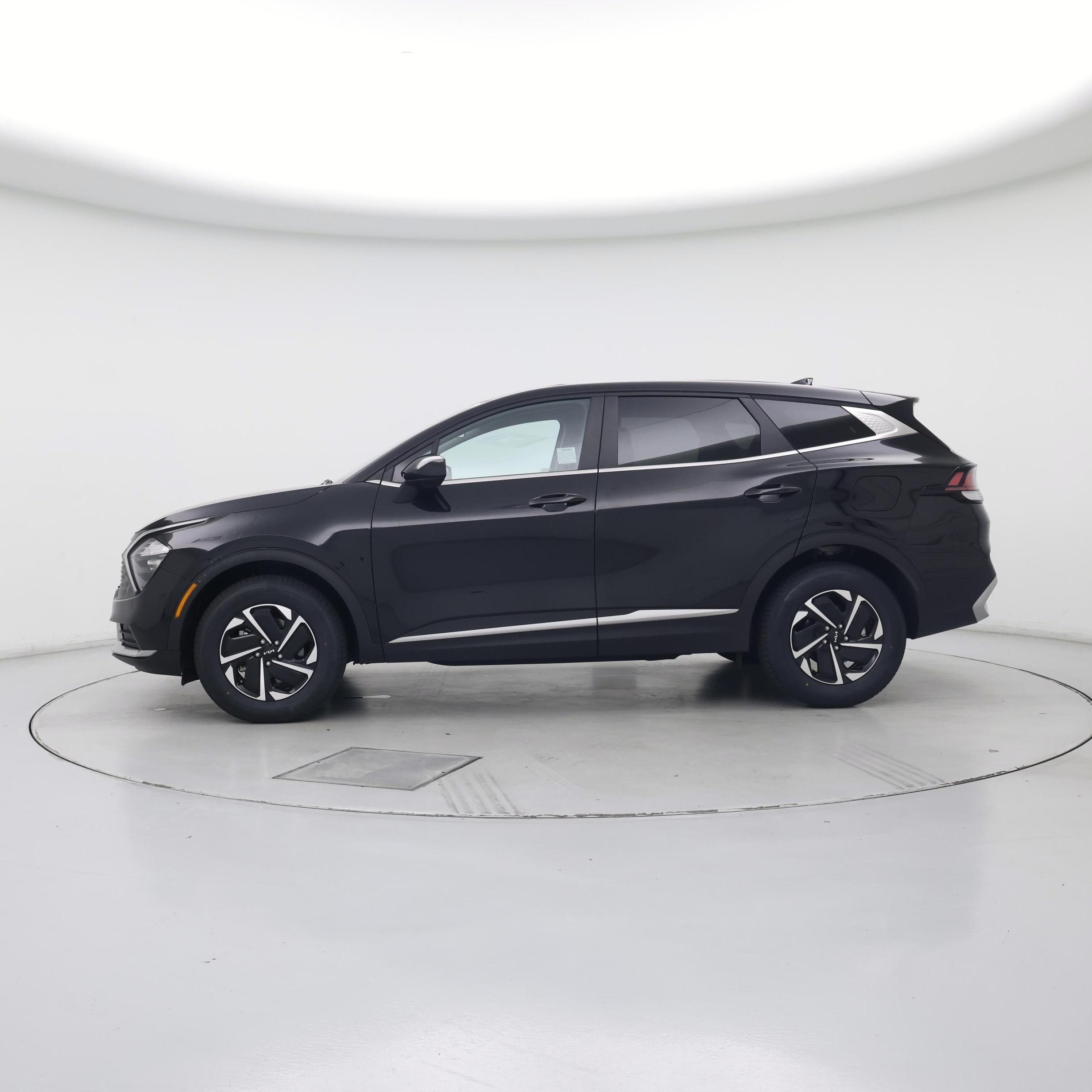 Thumbnail: 2023 Kia Sportage - 3