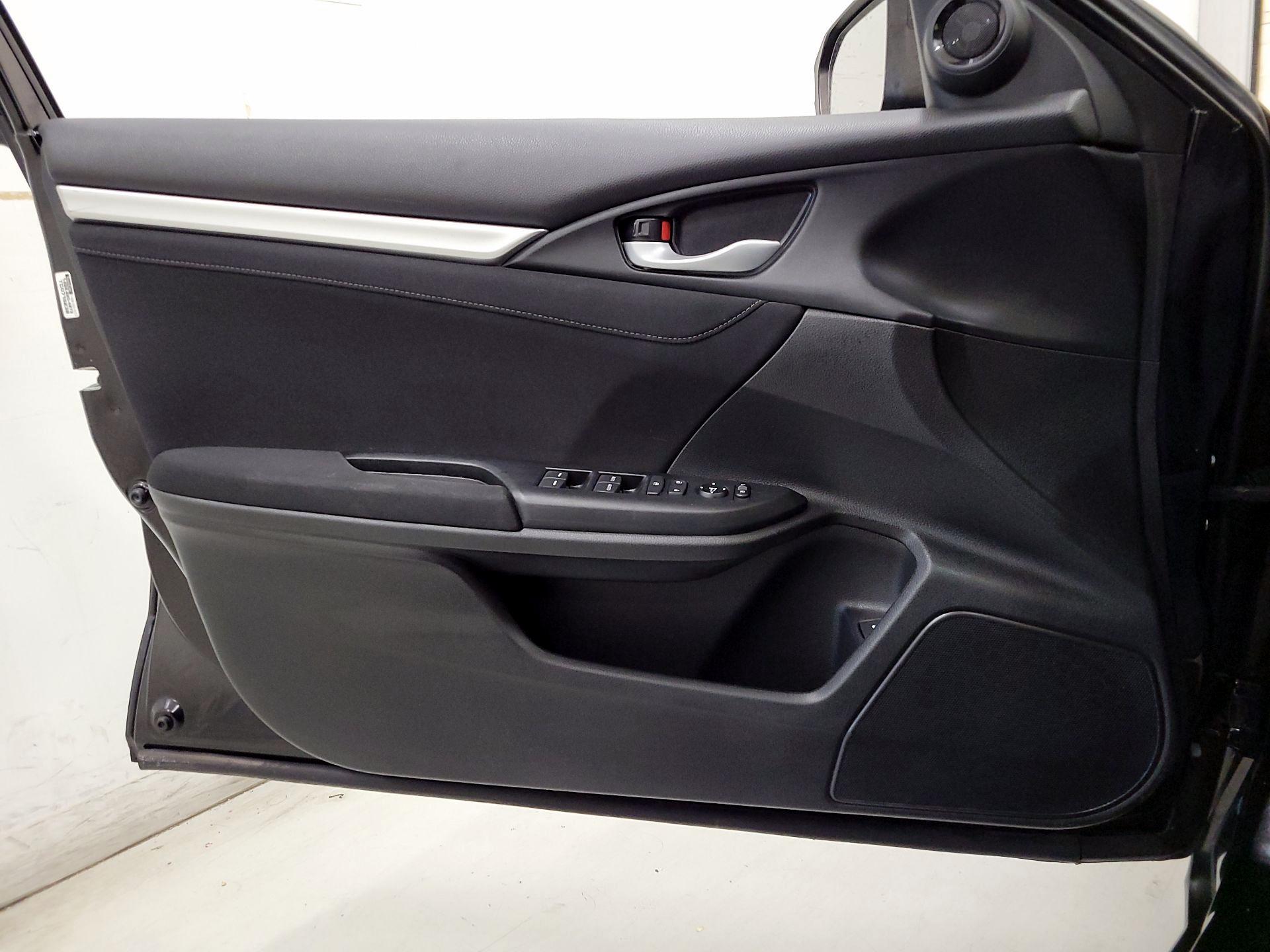 Thumbnail: 2017 Honda Civic - 12