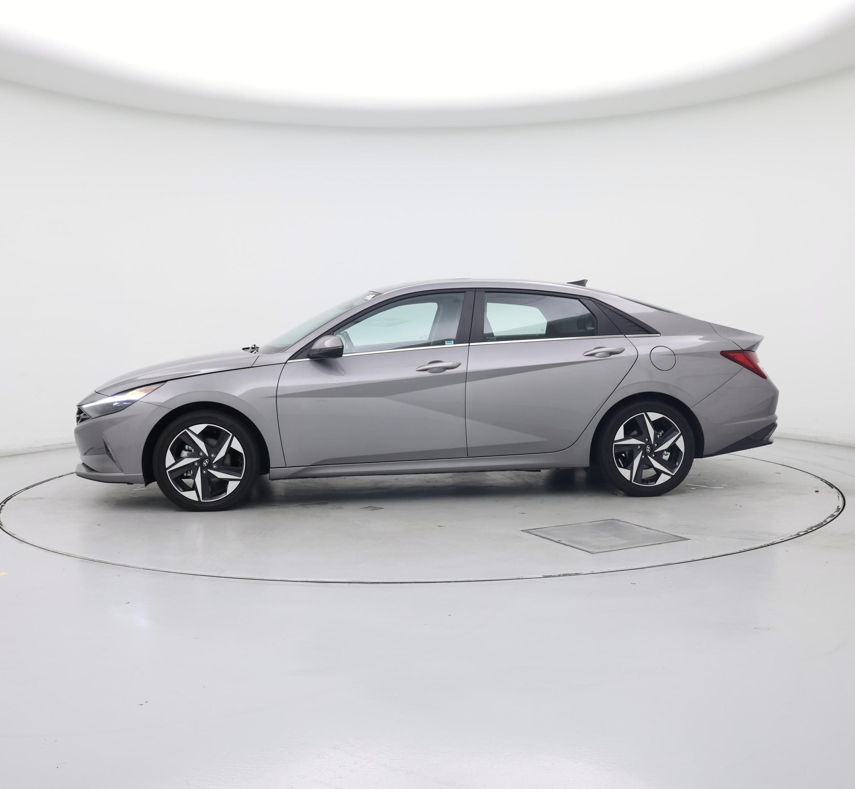 Thumbnail: 2023 Hyundai Elantra - 3