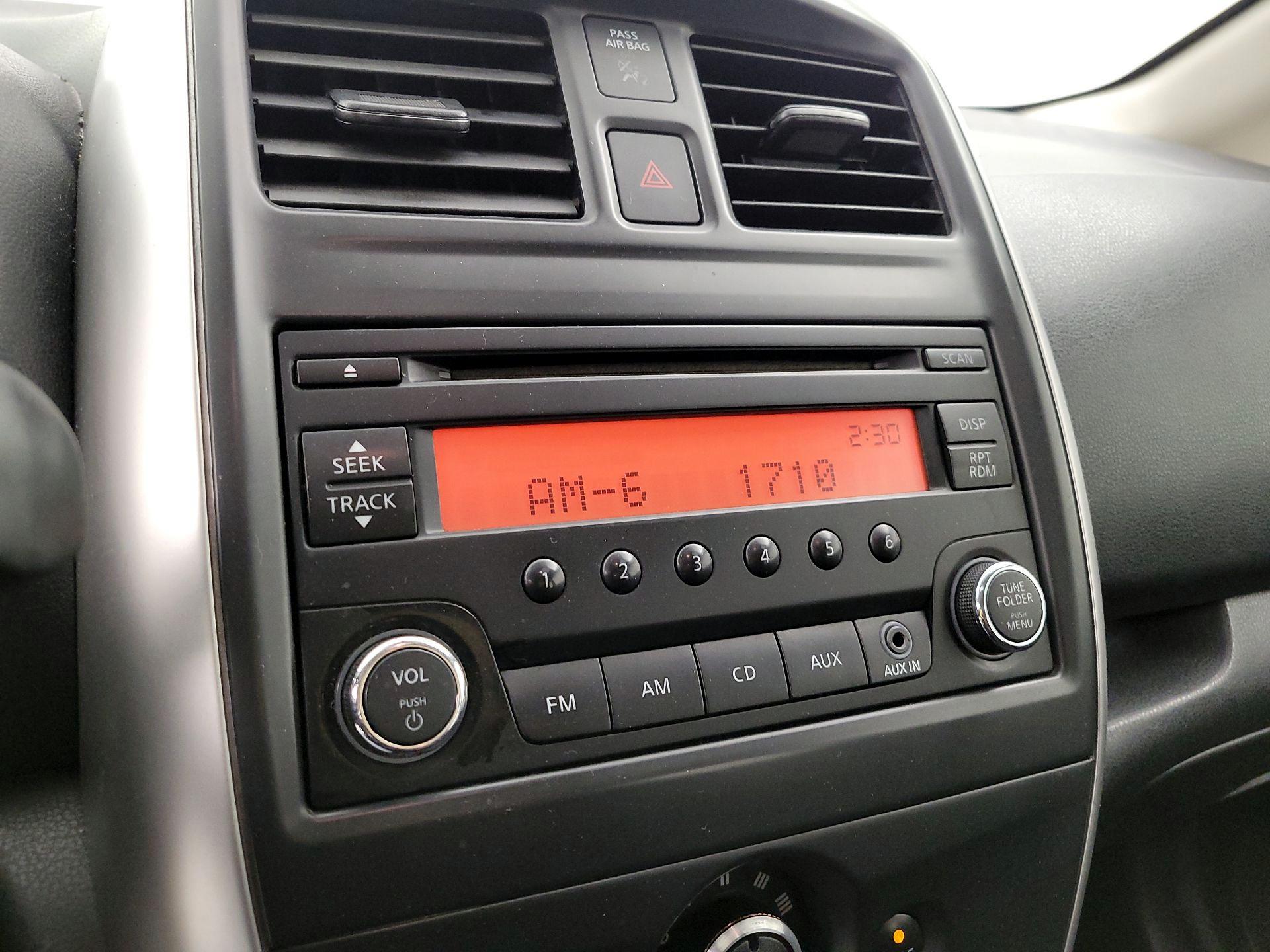 Thumbnail: 2015 Nissan Versa Note - 14