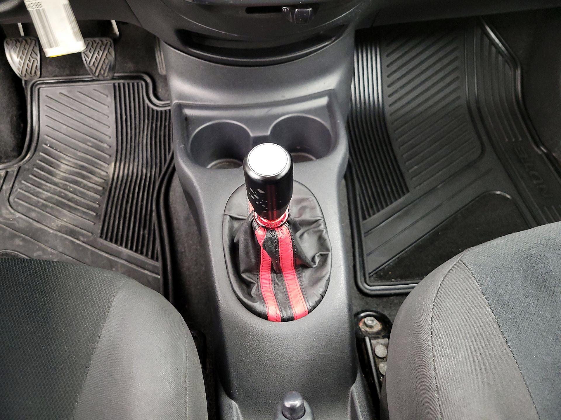 Thumbnail: 2015 Nissan Versa Note - 16