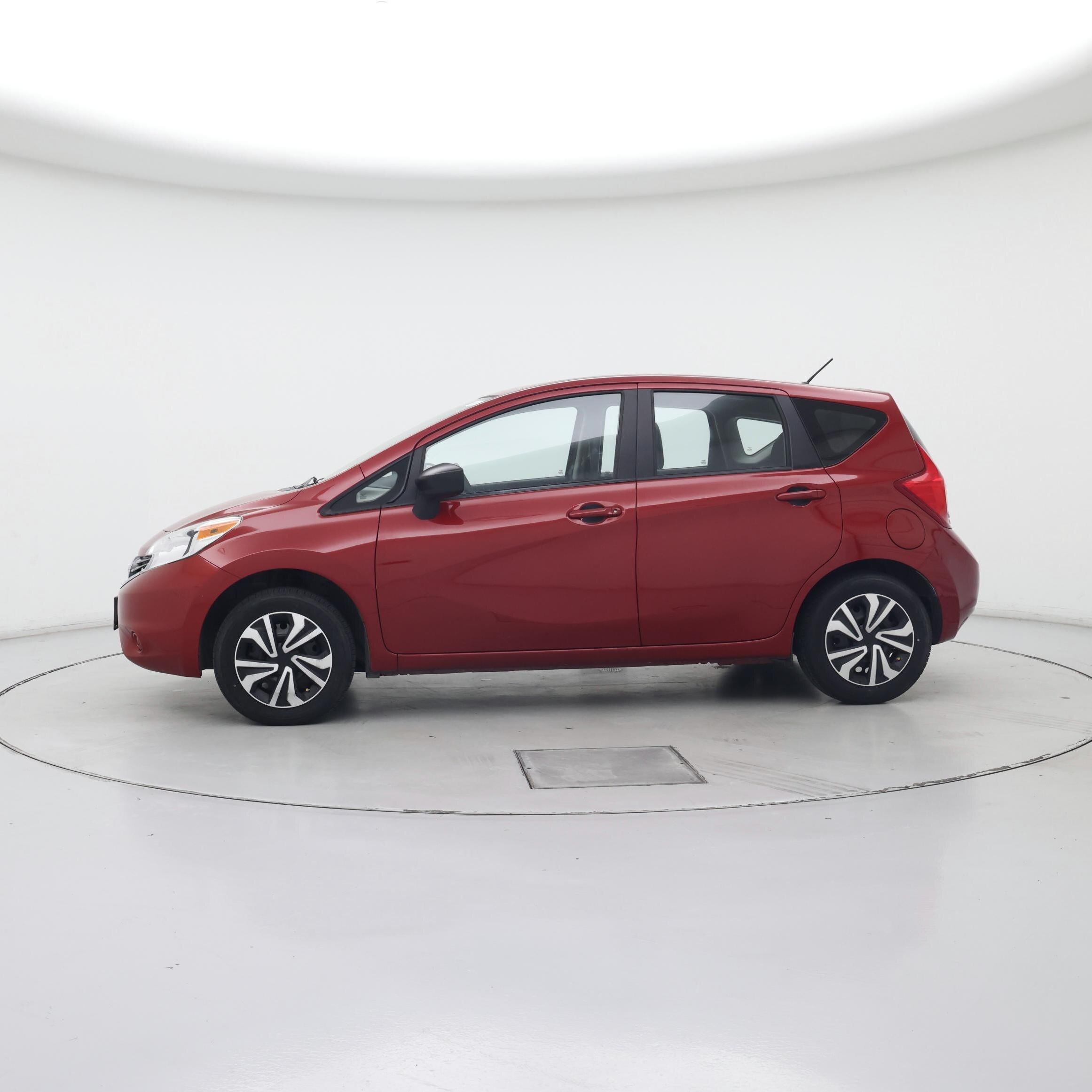 Thumbnail: 2015 Nissan Versa Note - 3
