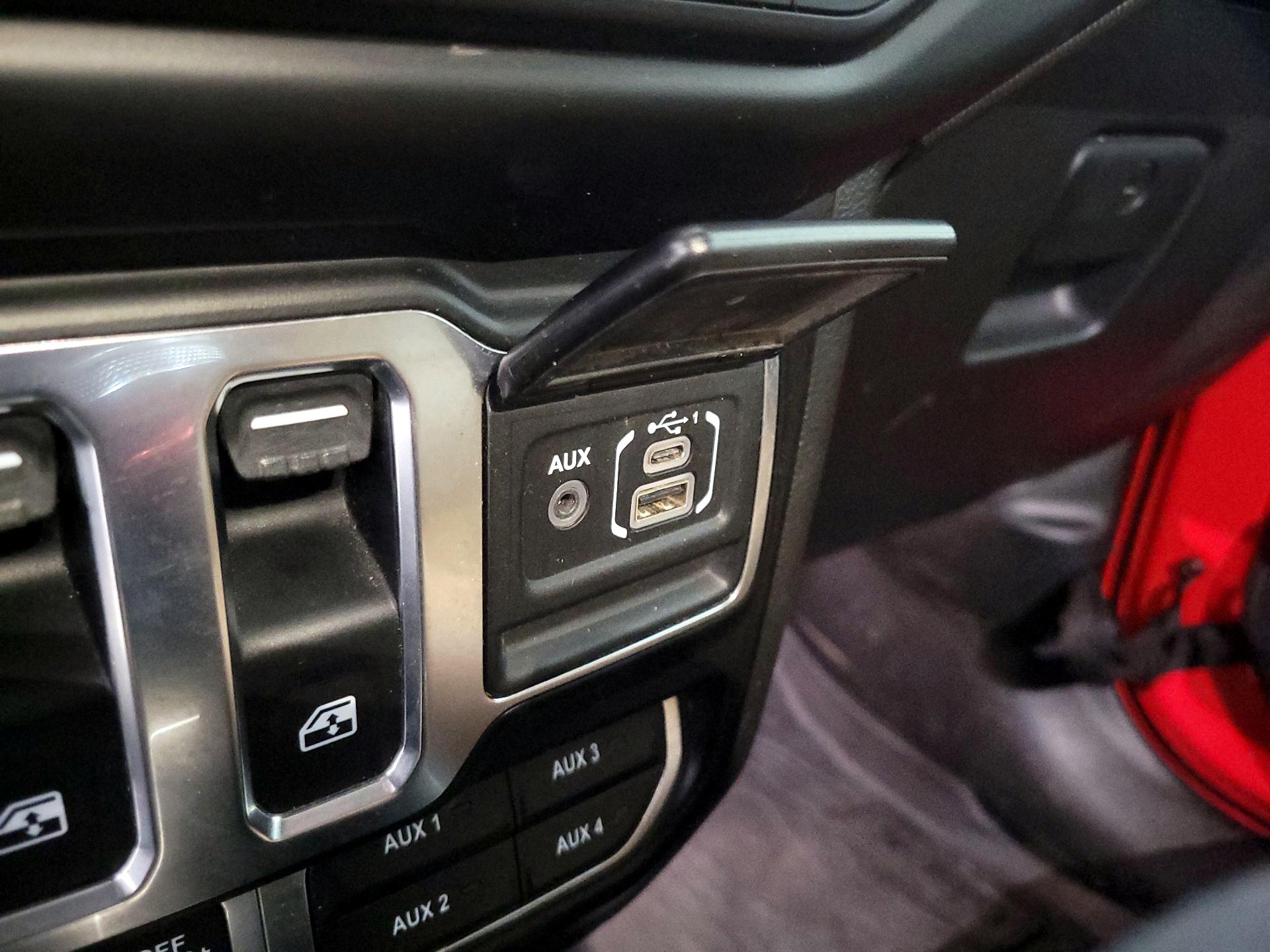 Thumbnail: 2021 Jeep Wrangler - 19
