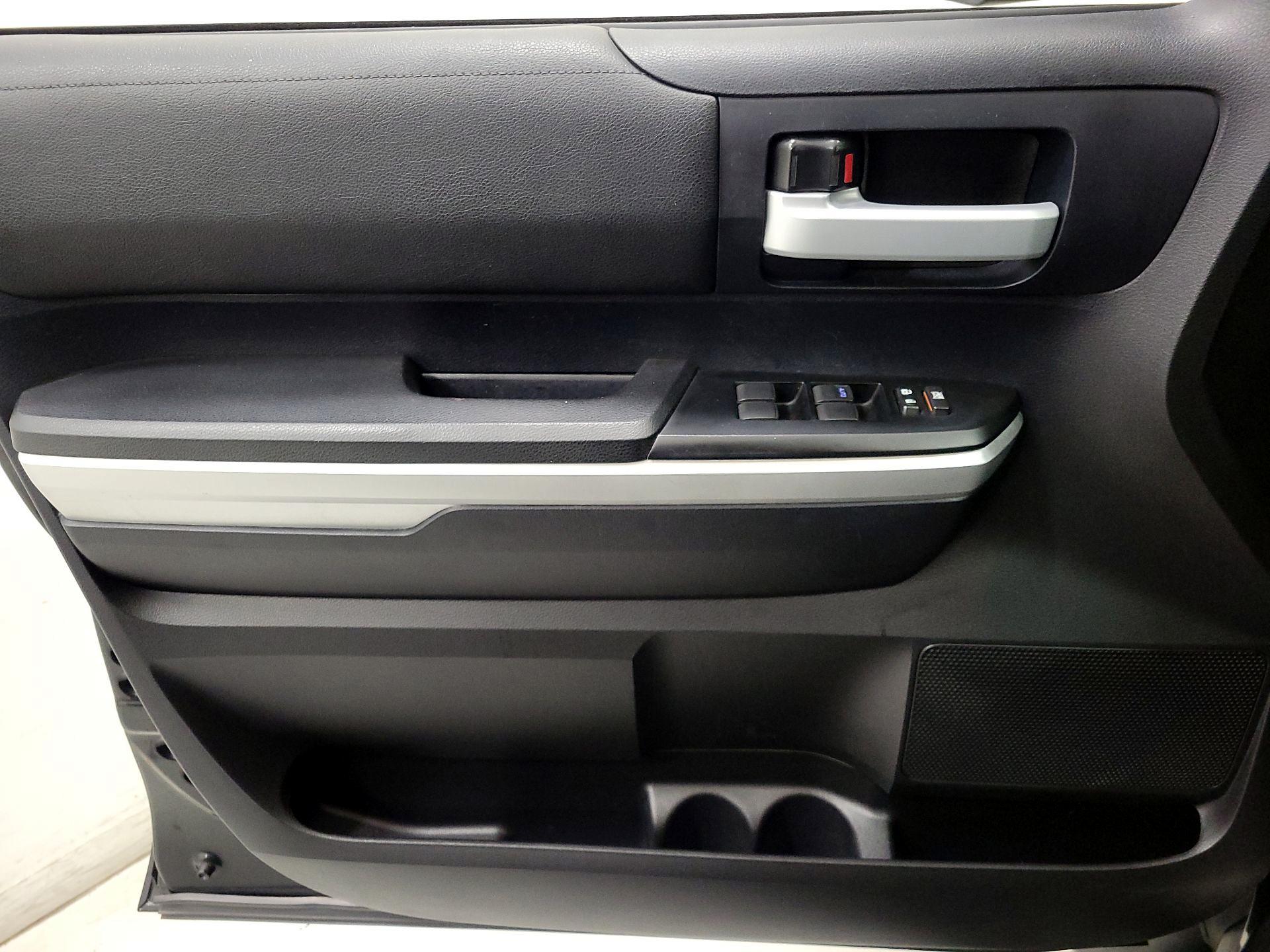Thumbnail: 2015 Toyota Tundra - 12