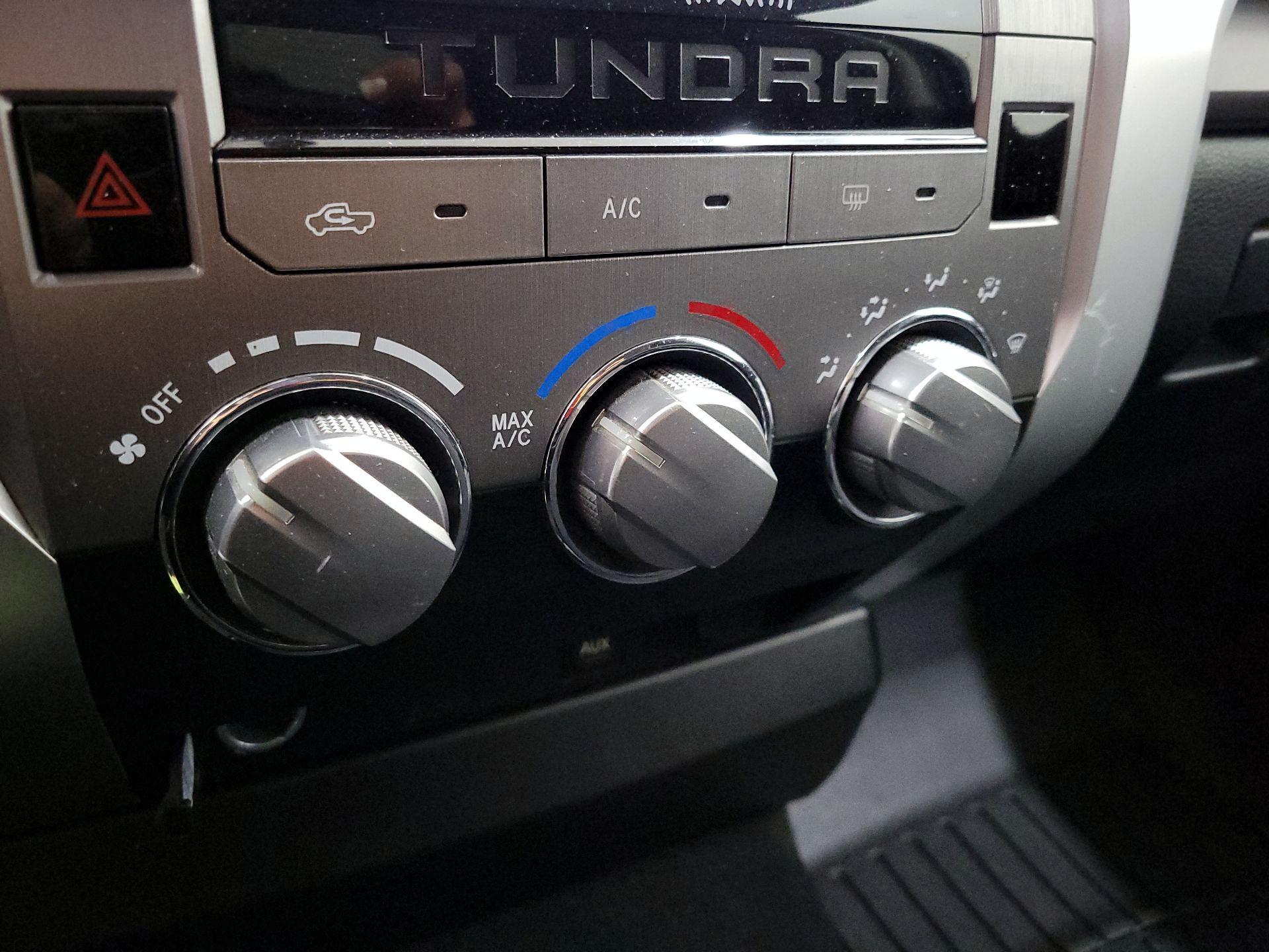 Thumbnail: 2015 Toyota Tundra - 16