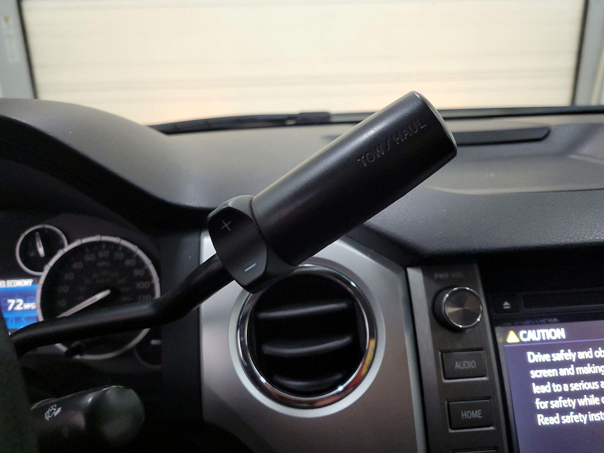 Thumbnail: 2015 Toyota Tundra - 17