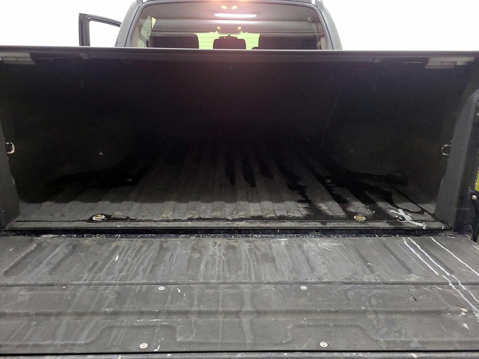 Thumbnail: 2015 Toyota Tundra - 20