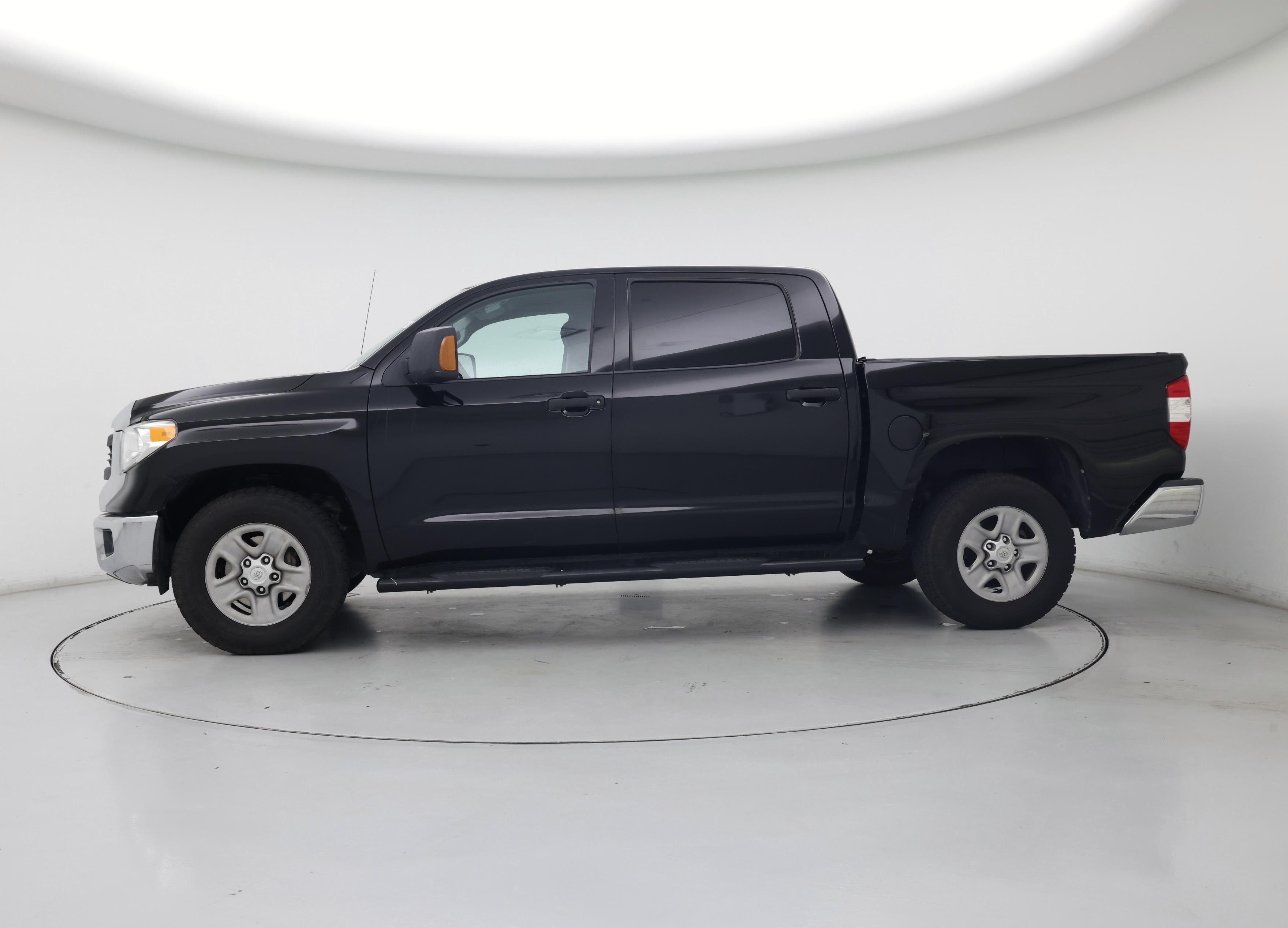 Thumbnail: 2015 Toyota Tundra - 3