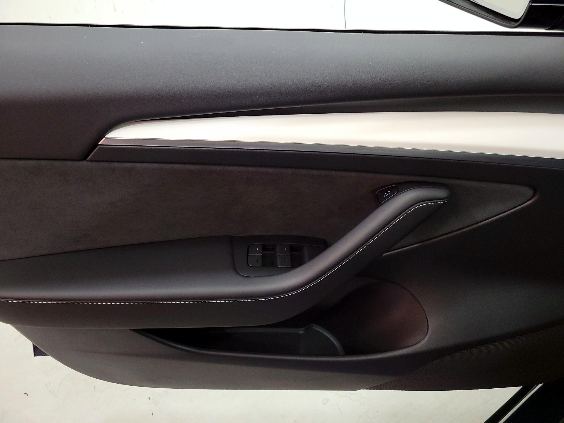 Thumbnail: 2023 Tesla Model 3 - 12