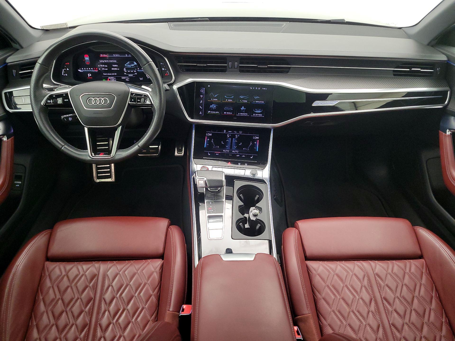 Thumbnail: 2022 Audi S6 - 9