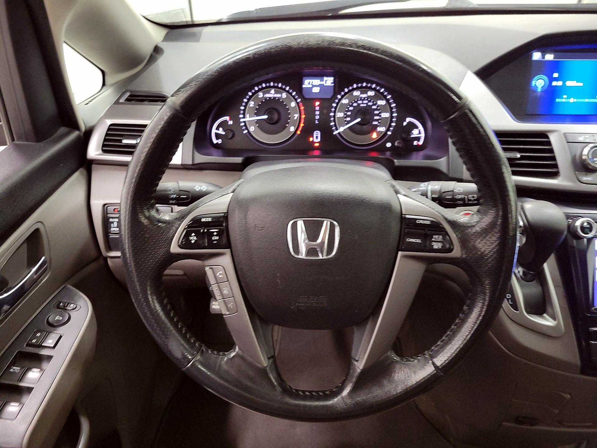 Thumbnail: 2015 Honda Odyssey - 10
