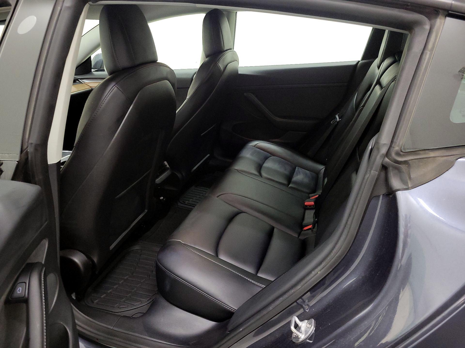 Thumbnail: 2022 Tesla Model 3 - 19