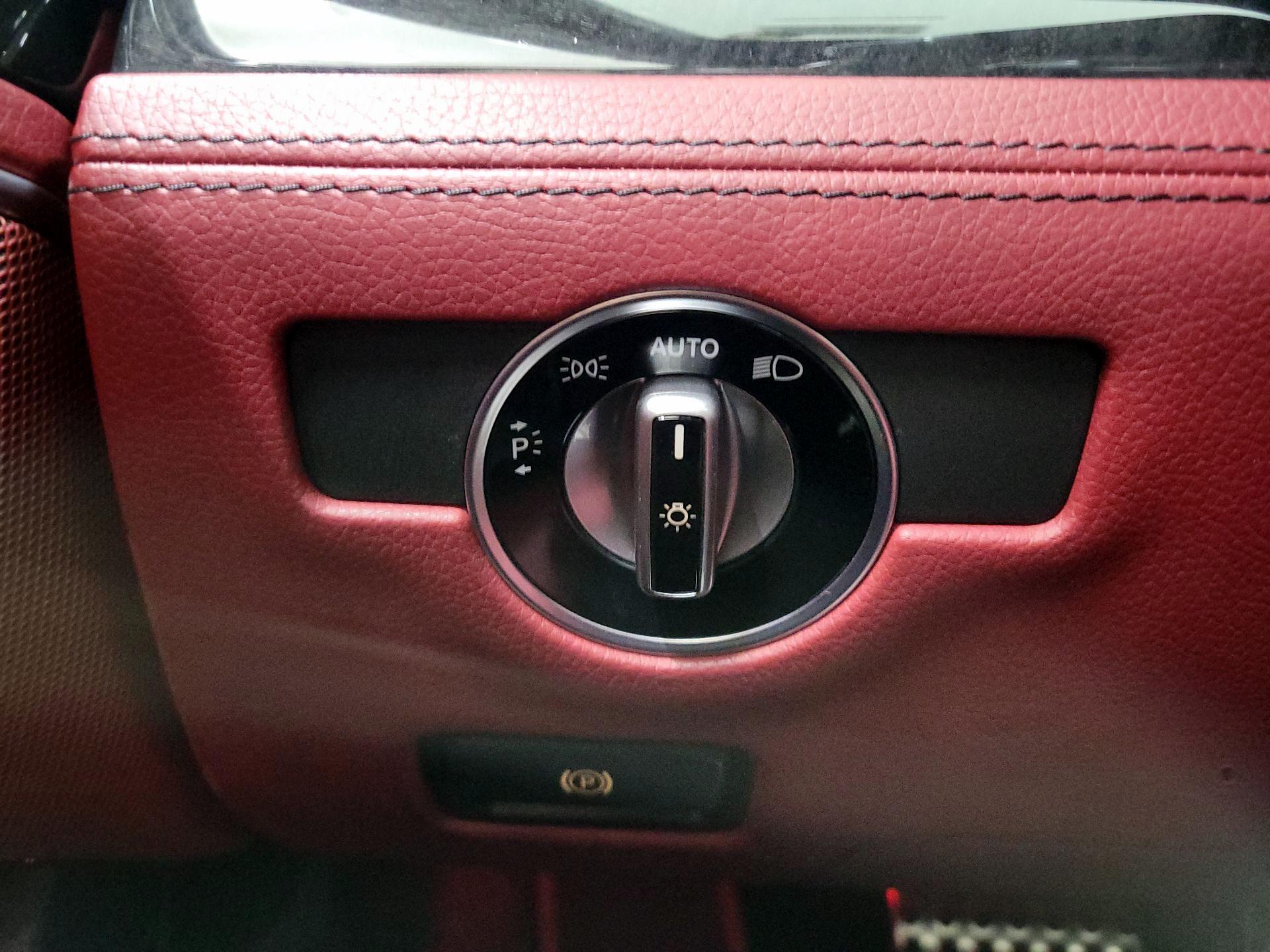 Thumbnail: 2019 Mercedes-Benz SL-Class - 13