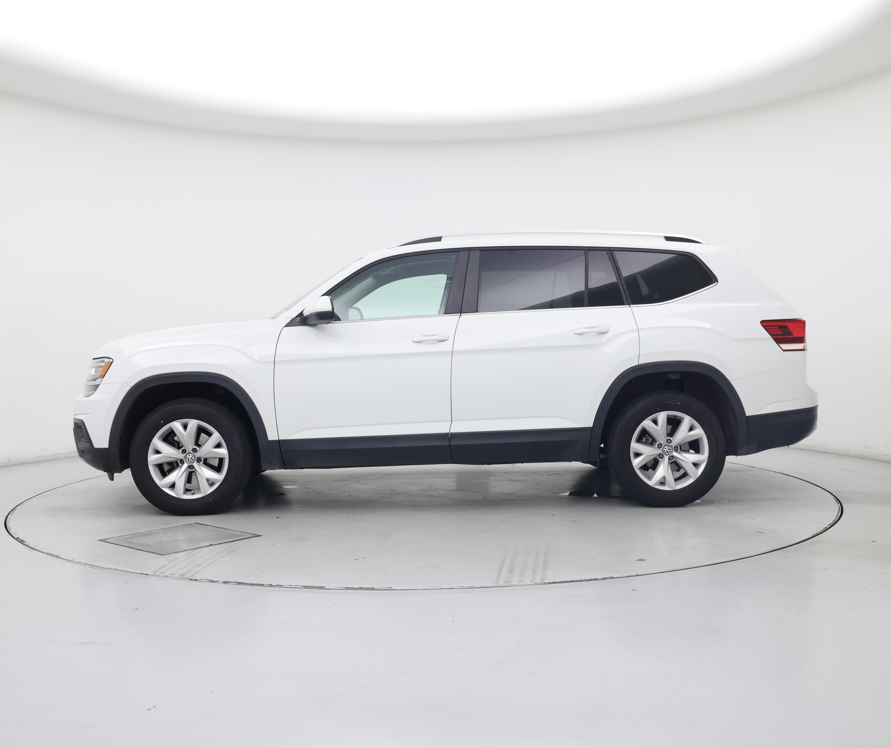 Thumbnail: 2018 Volkswagen Atlas - 3