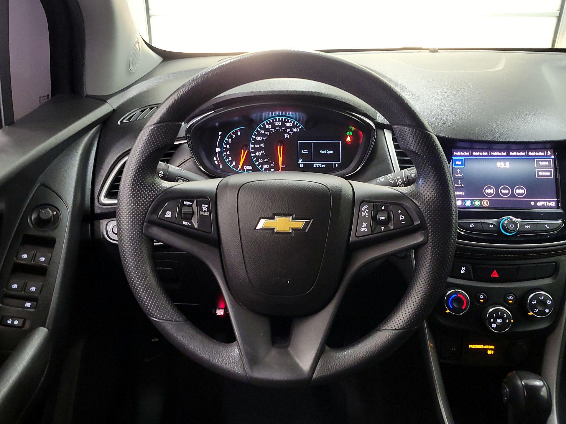Thumbnail: 2021 Chevrolet Trax - 10
