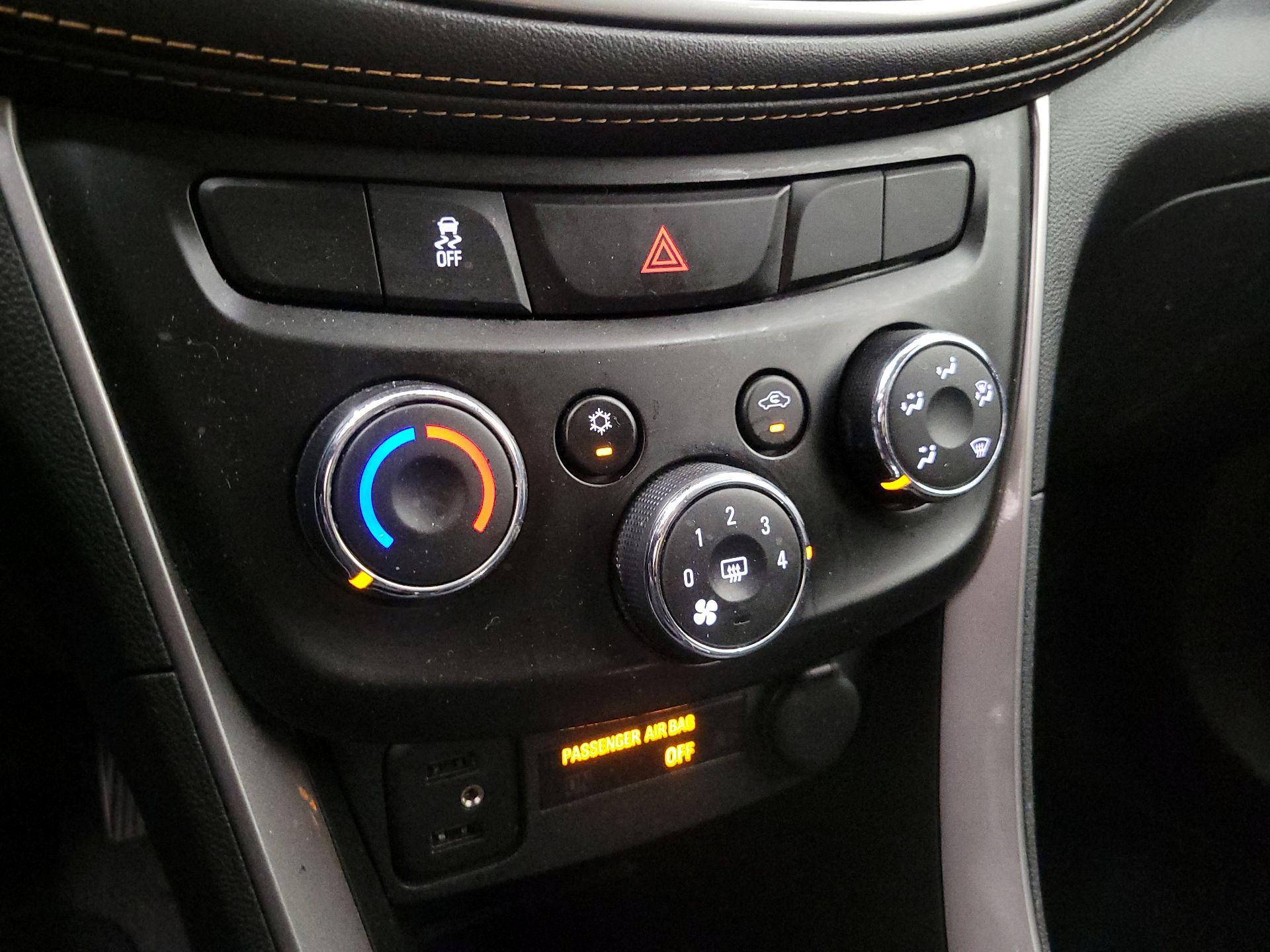 Thumbnail: 2021 Chevrolet Trax - 16