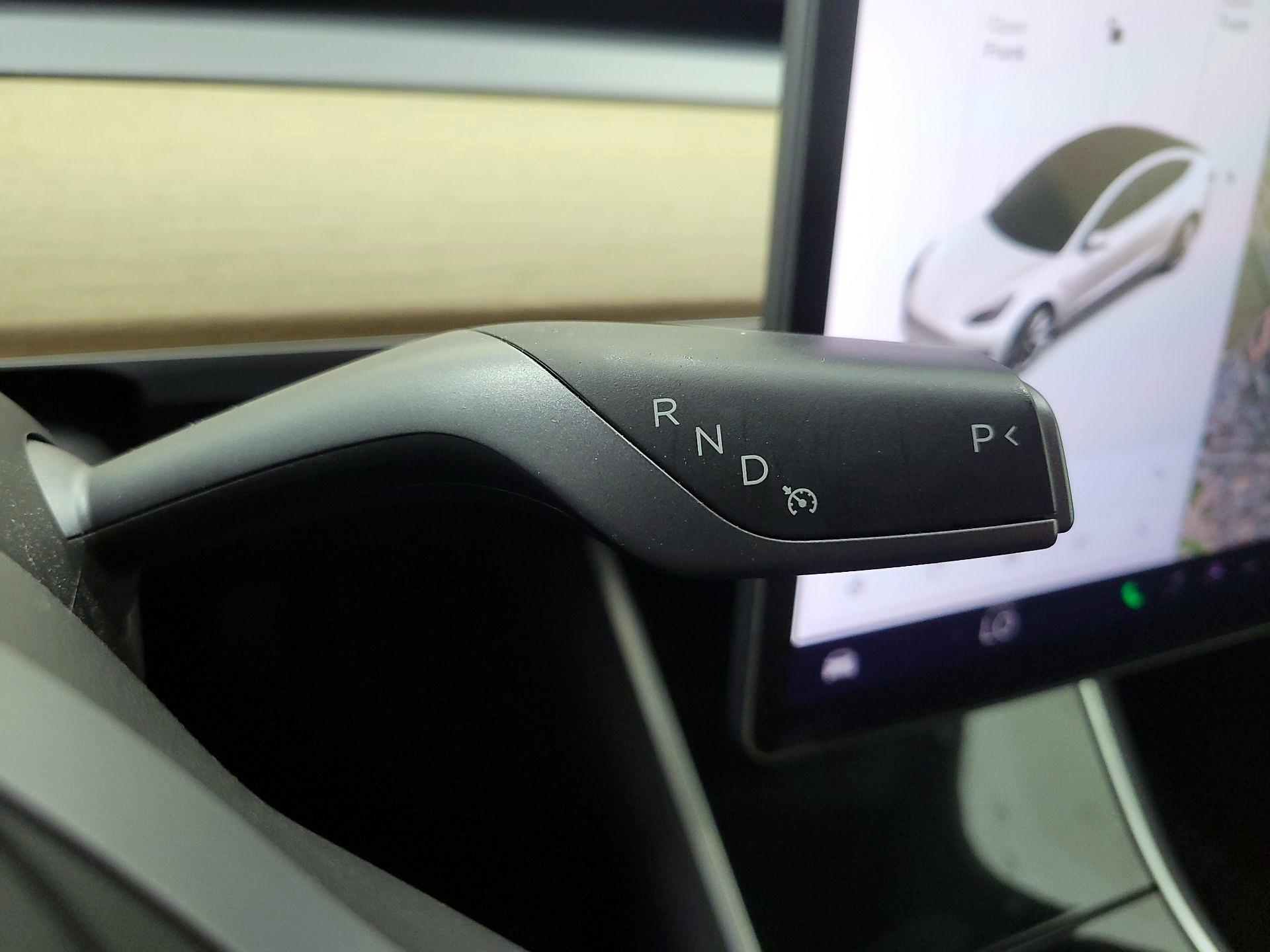 Thumbnail: 2019 Tesla Model 3 - 17