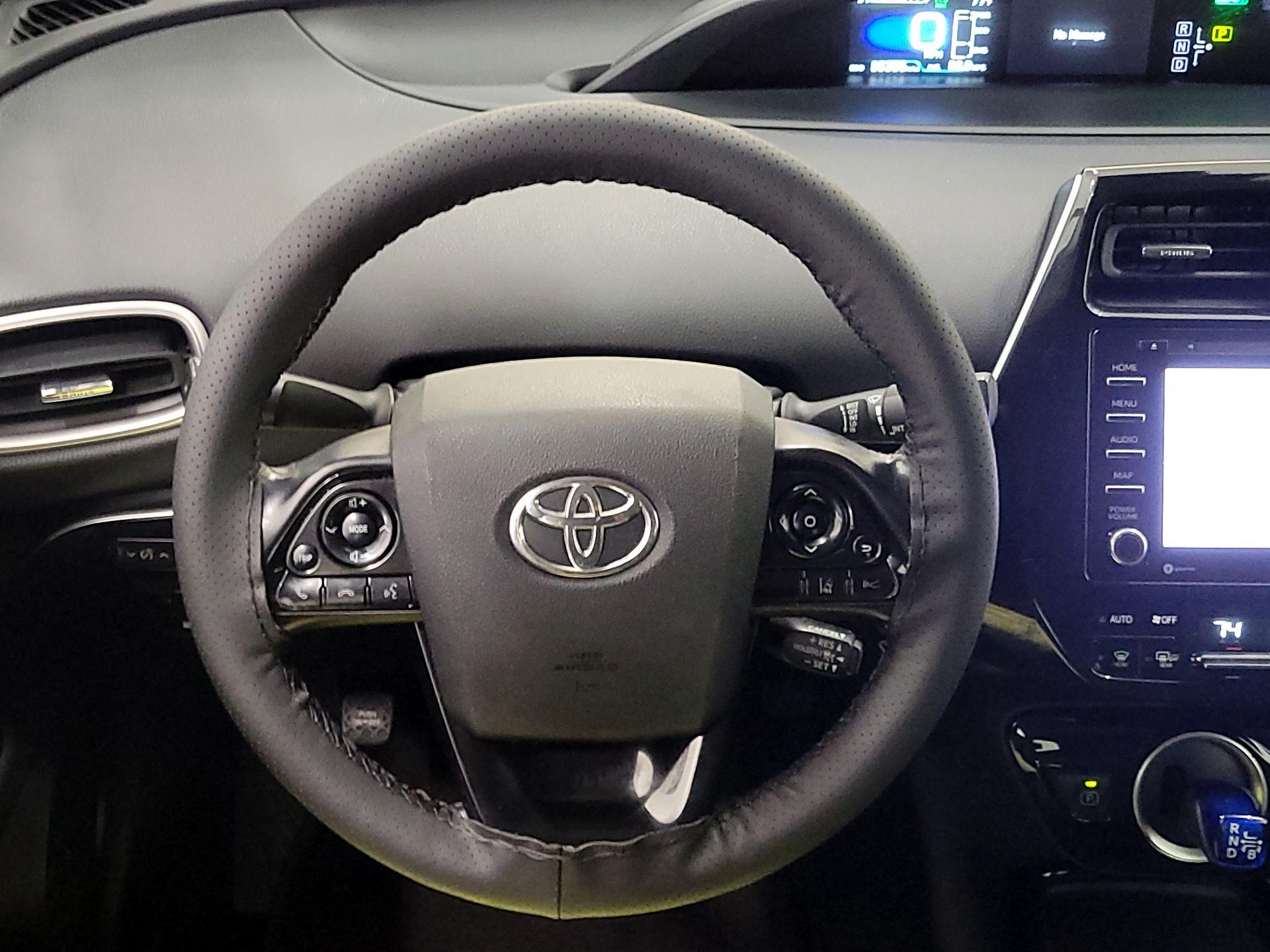 Thumbnail: 2021 Toyota Prius Prime - 10