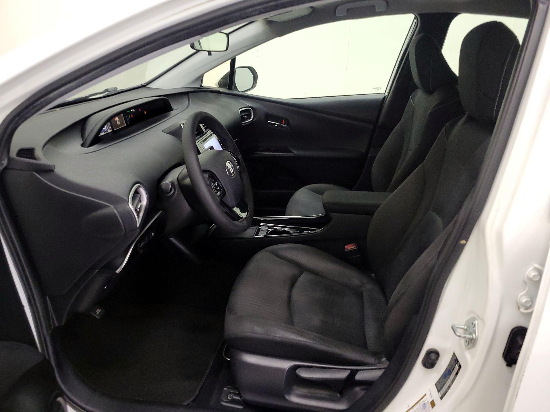 Thumbnail: 2021 Toyota Prius Prime - 12