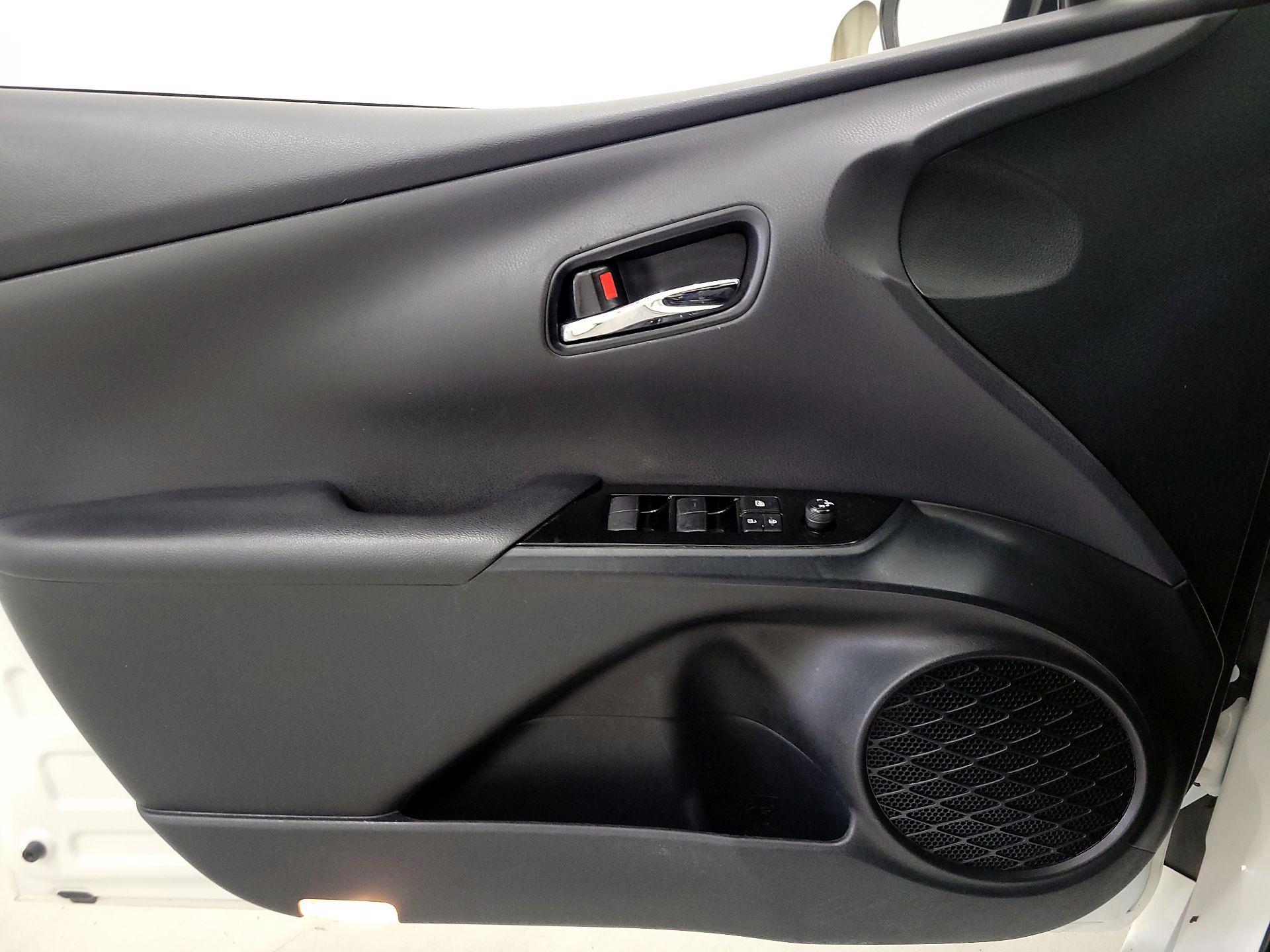 Thumbnail: 2021 Toyota Prius Prime - 13