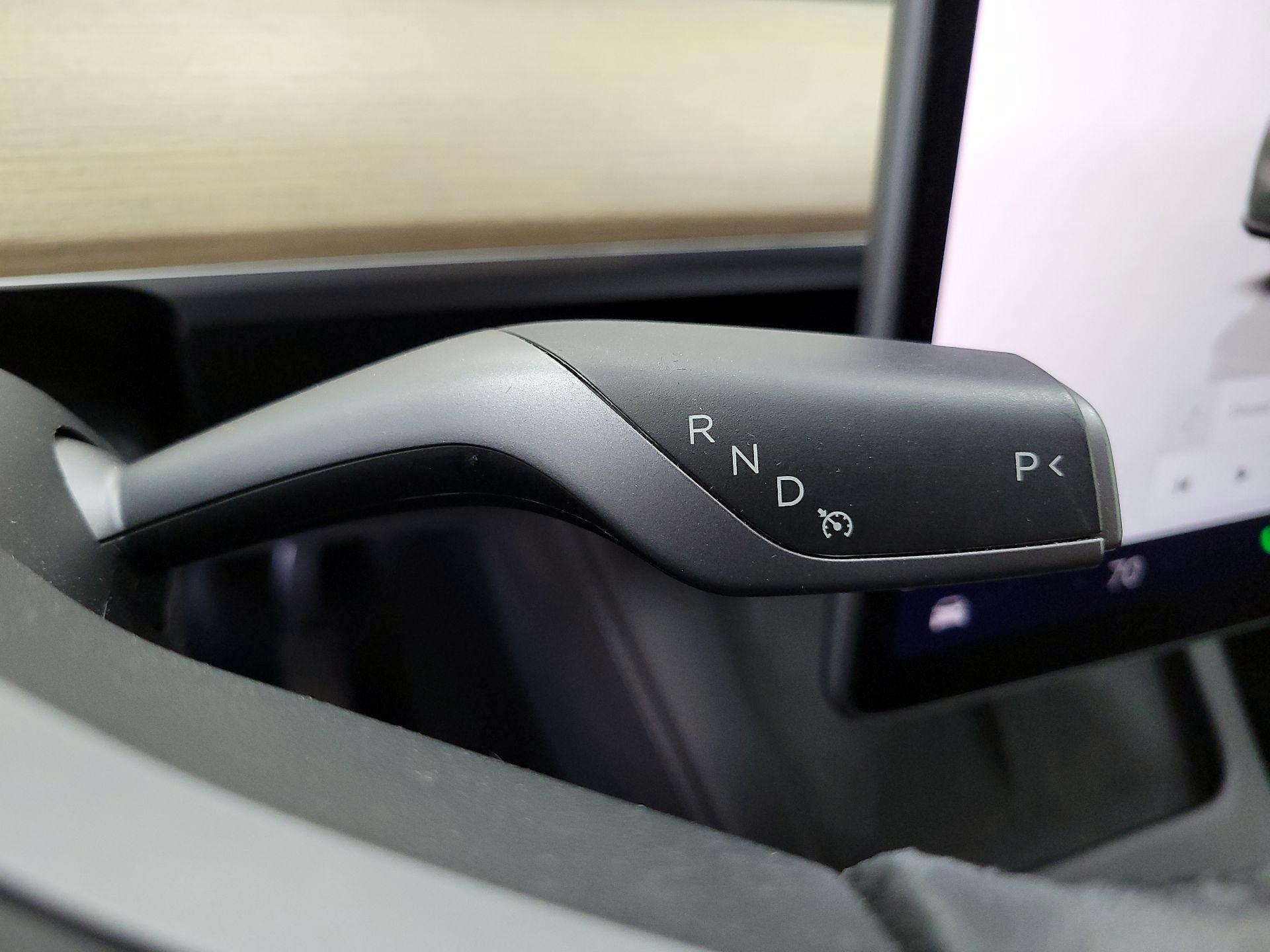 Thumbnail: 2022 Tesla Model Y - 17