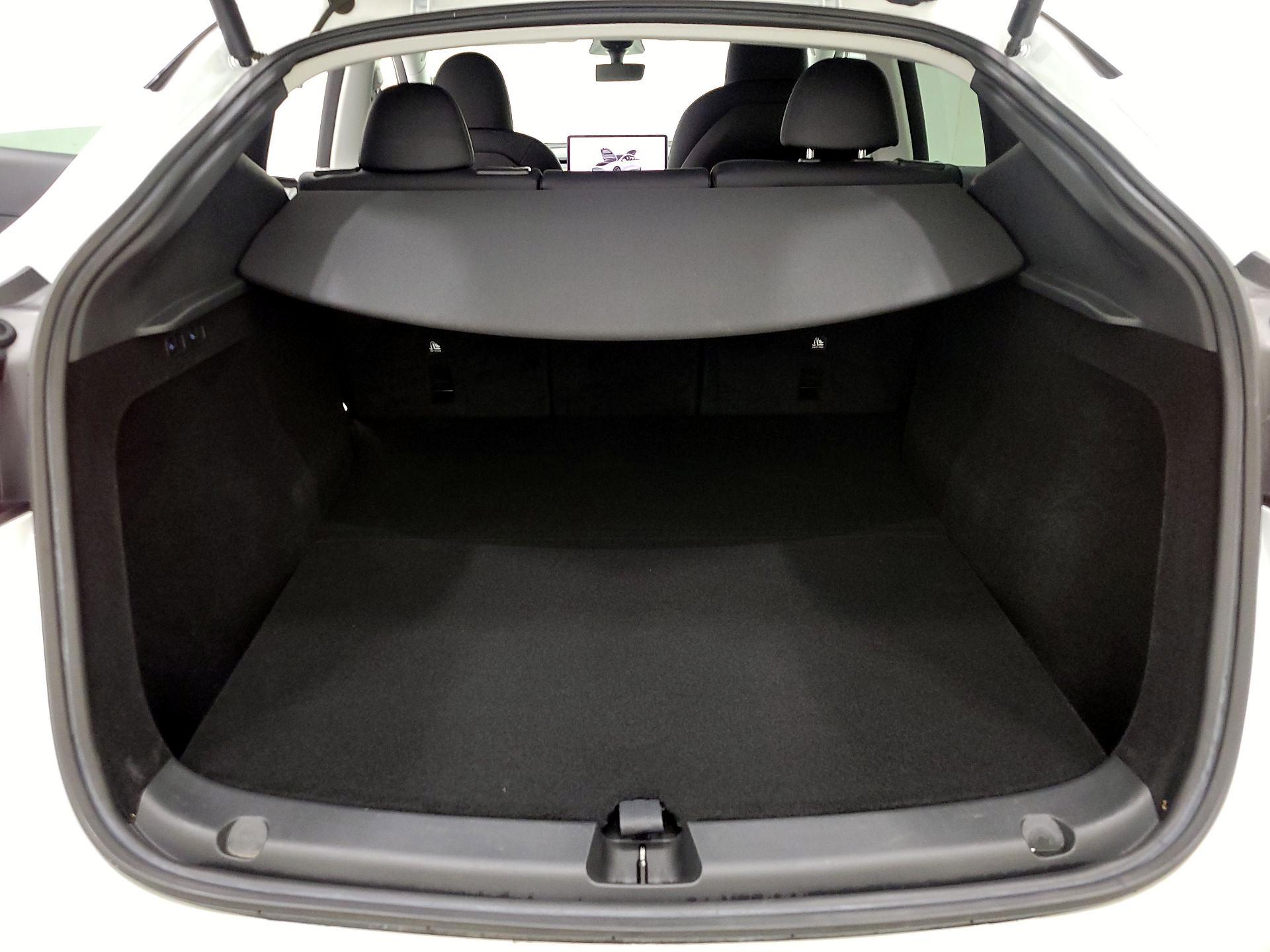 Thumbnail: 2022 Tesla Model Y - 19