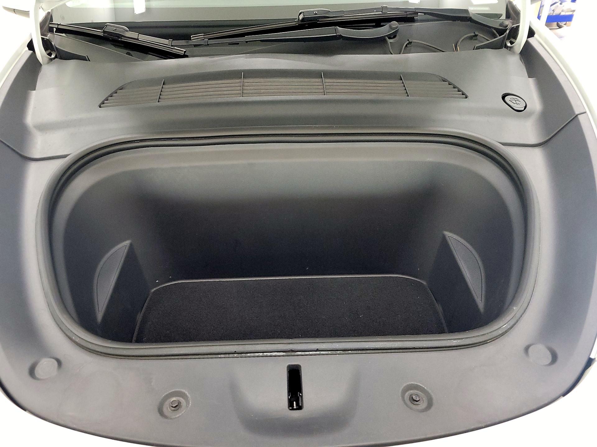 Thumbnail: 2022 Tesla Model Y - 20