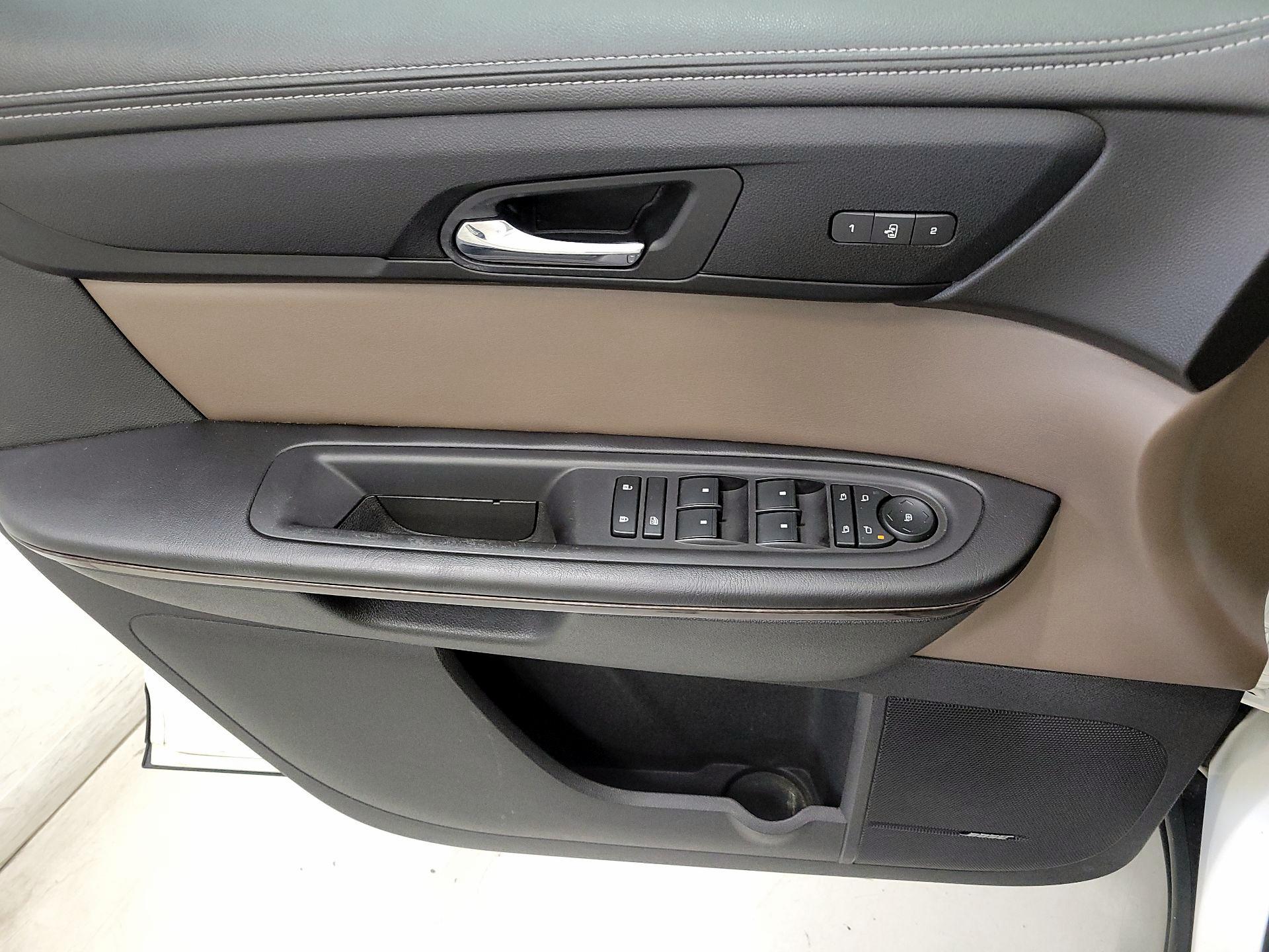 Thumbnail: 2015 GMC Acadia - 12