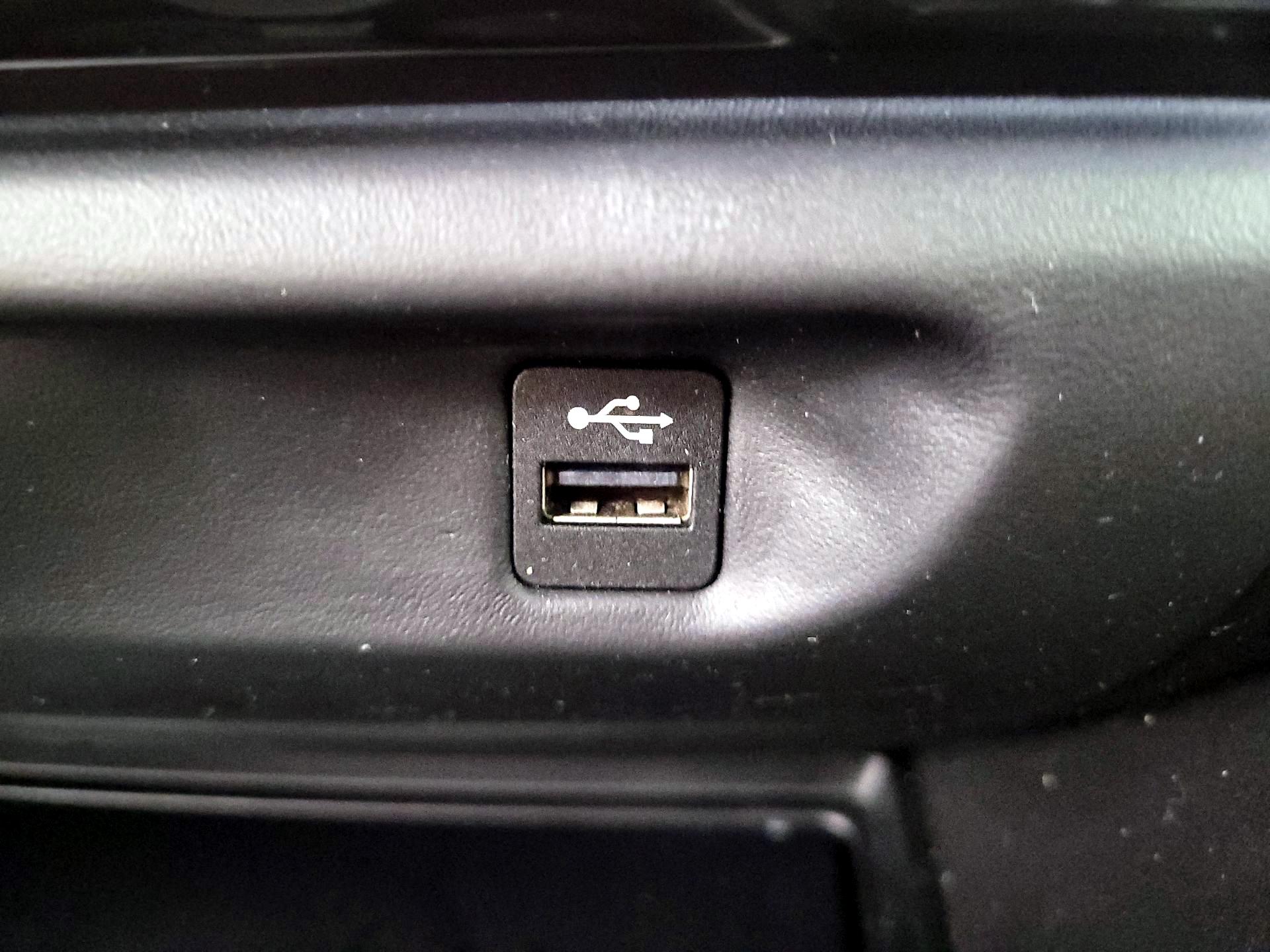 Thumbnail: 2018 BMW M3 - 18