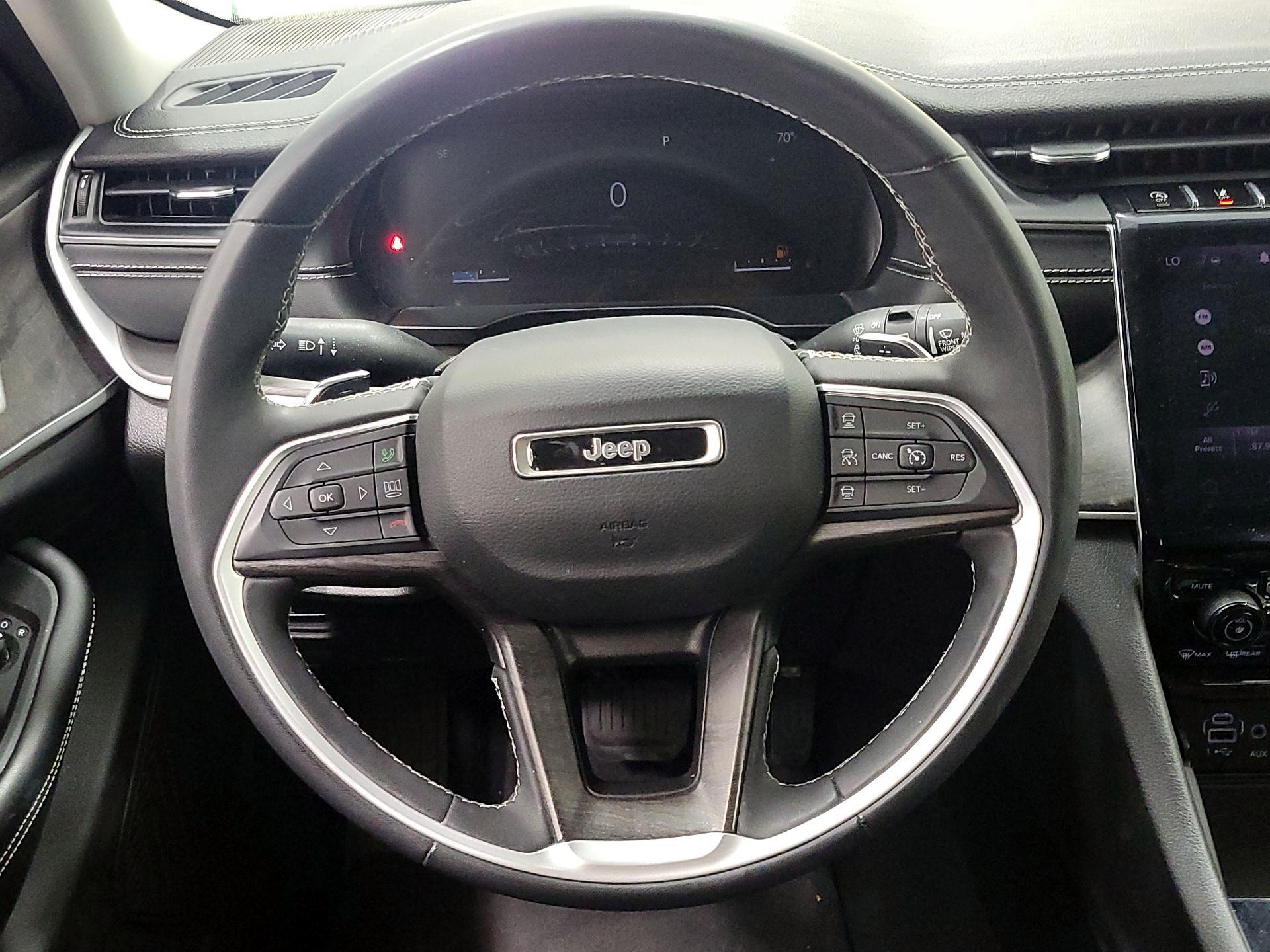 Thumbnail: 2023 Jeep Grand Cherokee - 10