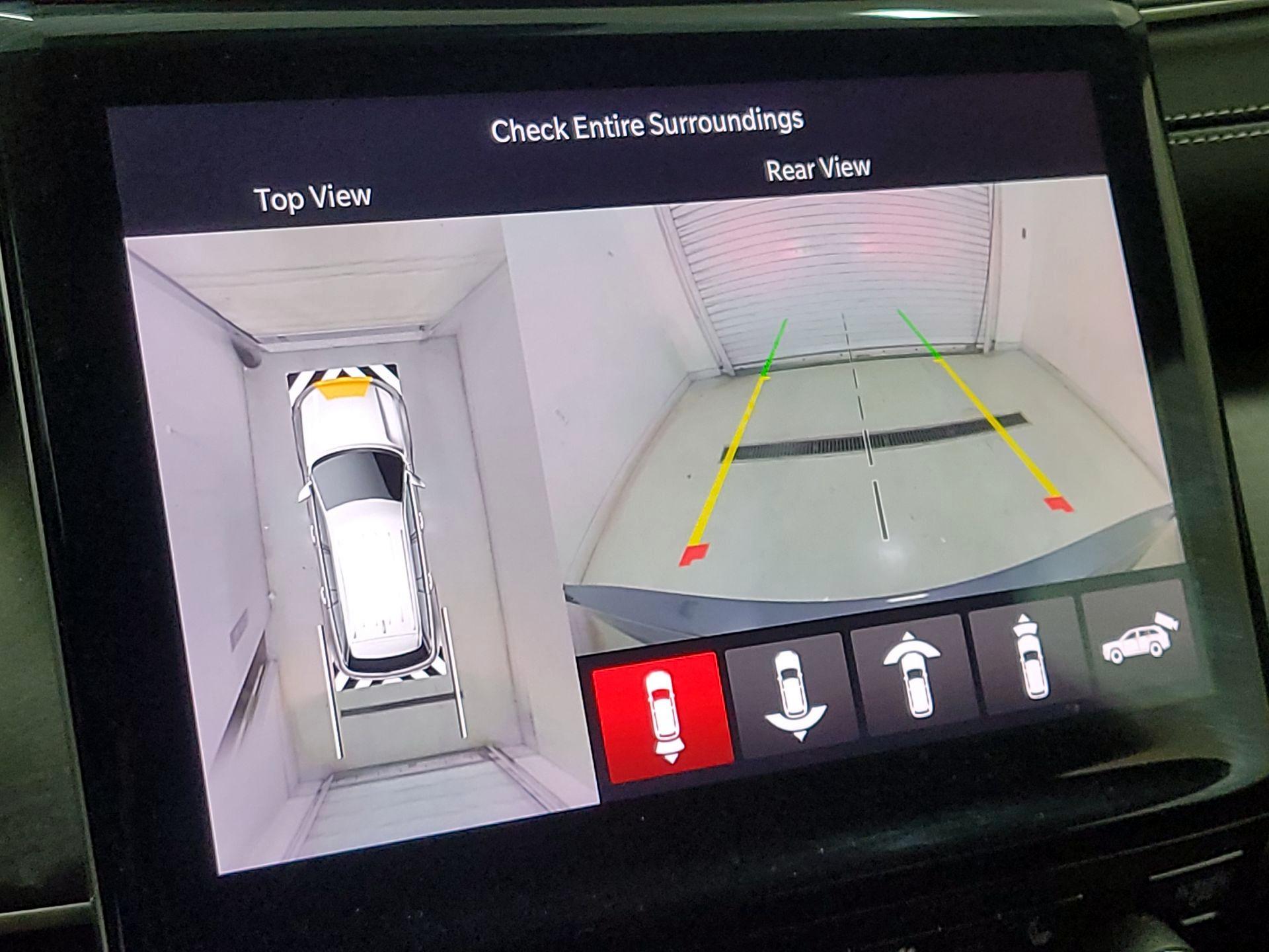 Thumbnail: 2023 Jeep Grand Cherokee - 14