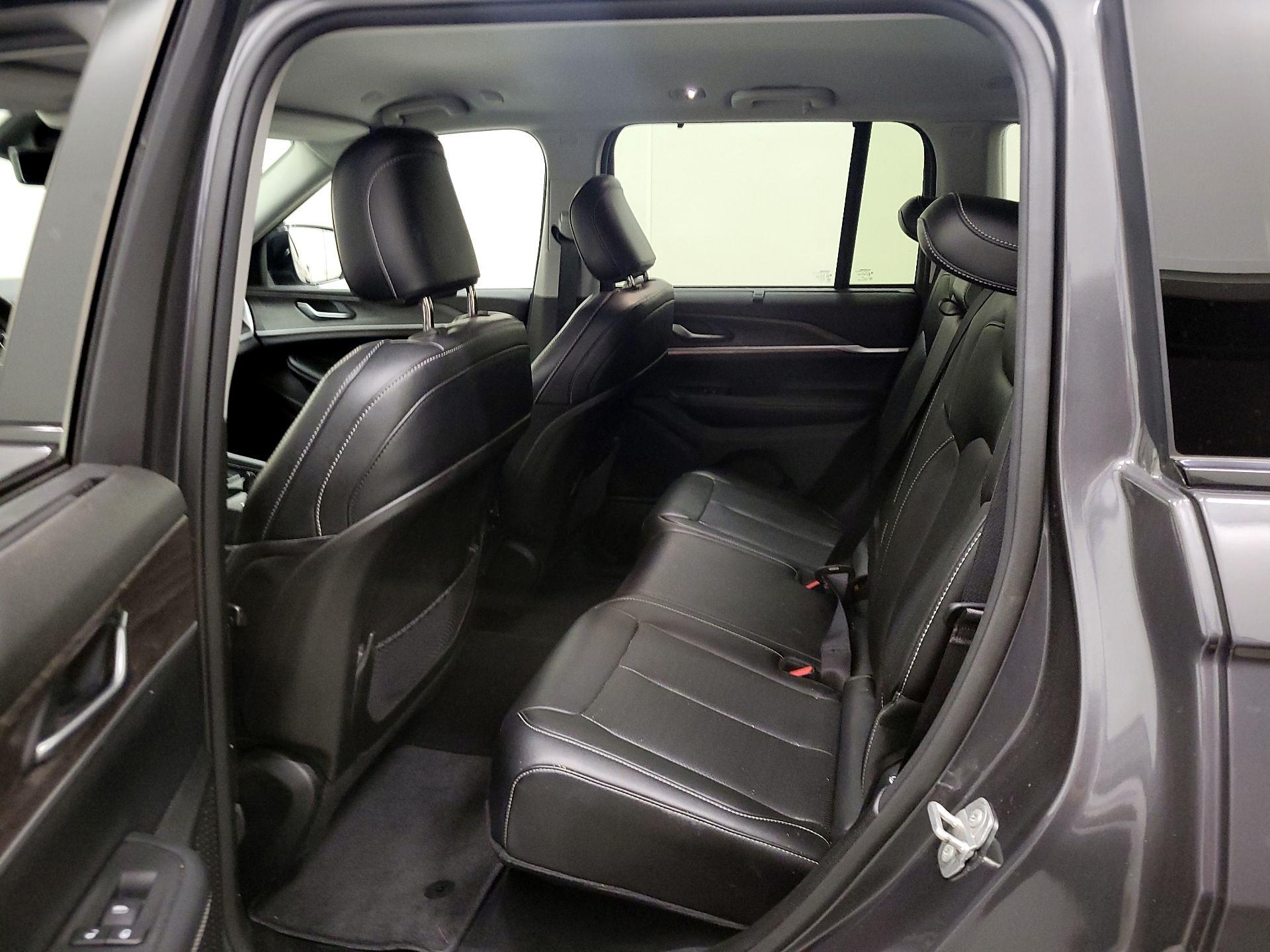 Thumbnail: 2023 Jeep Grand Cherokee - 19