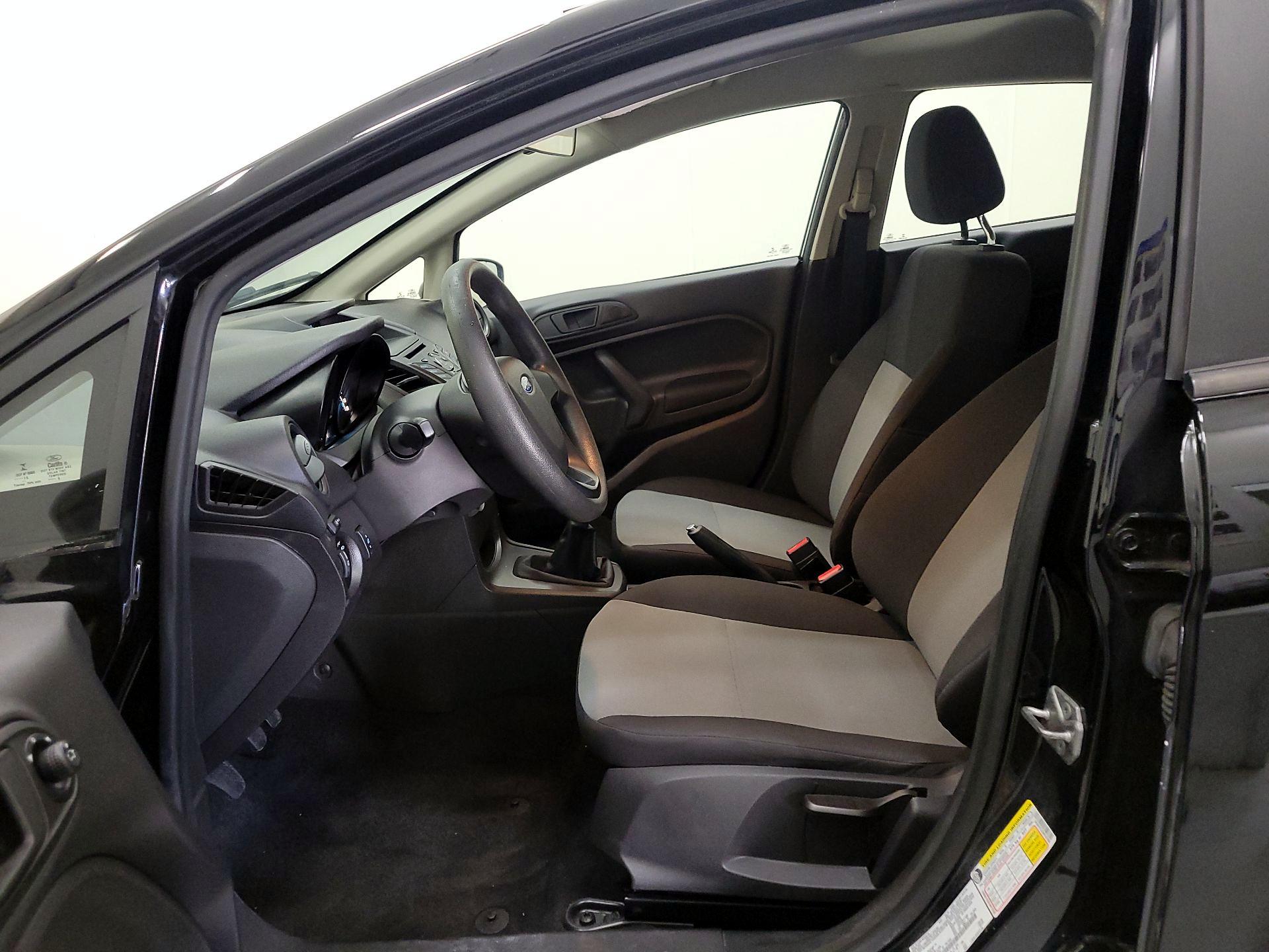 Thumbnail: 2016 Ford Fiesta - 11