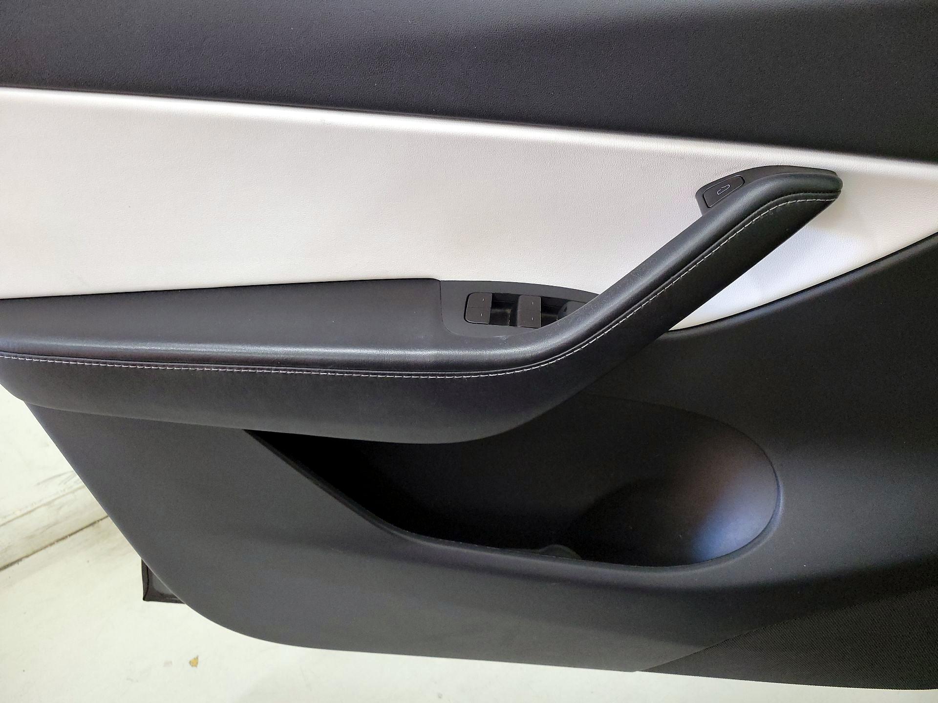 Thumbnail: 2021 Tesla Model Y - 12