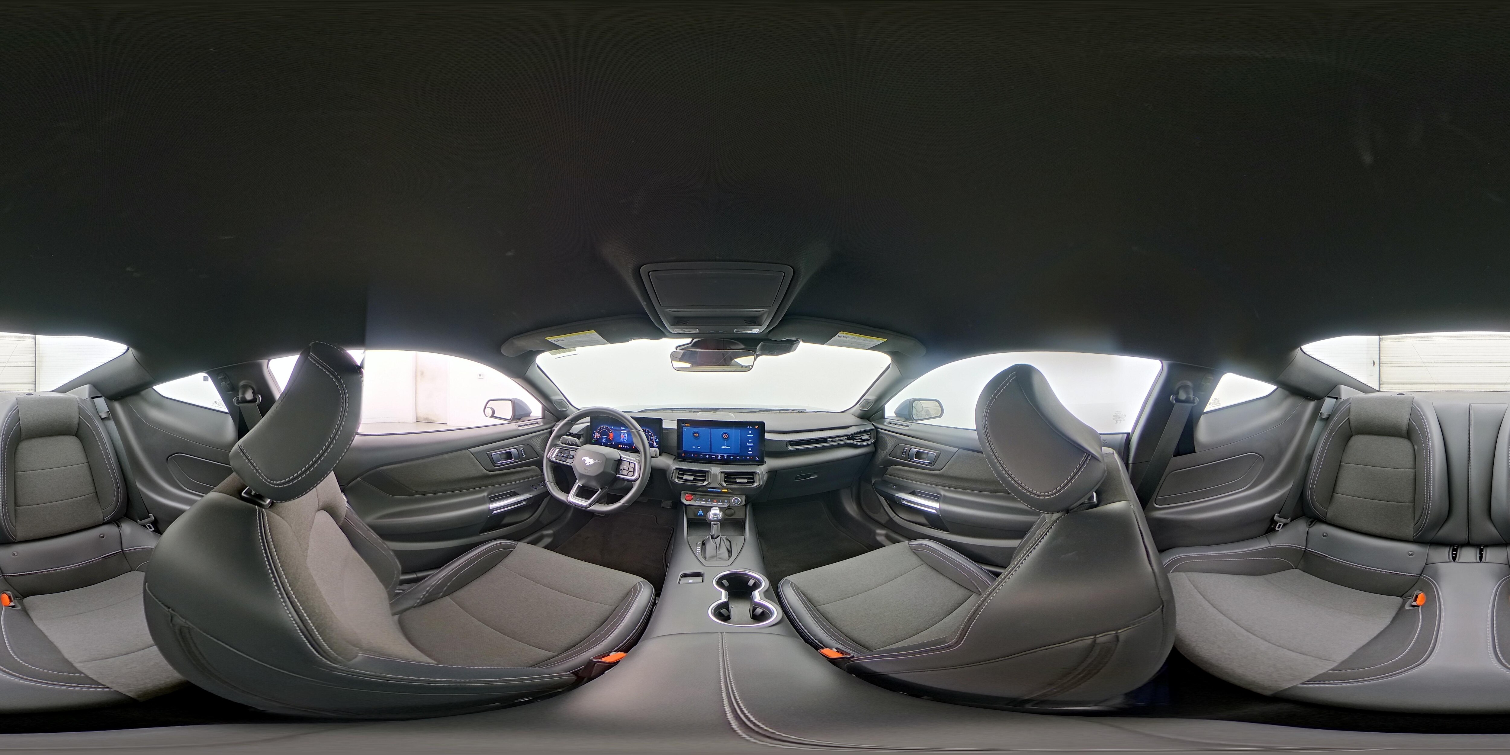 2025 Ford Mustang EcoBoost - Photo 24