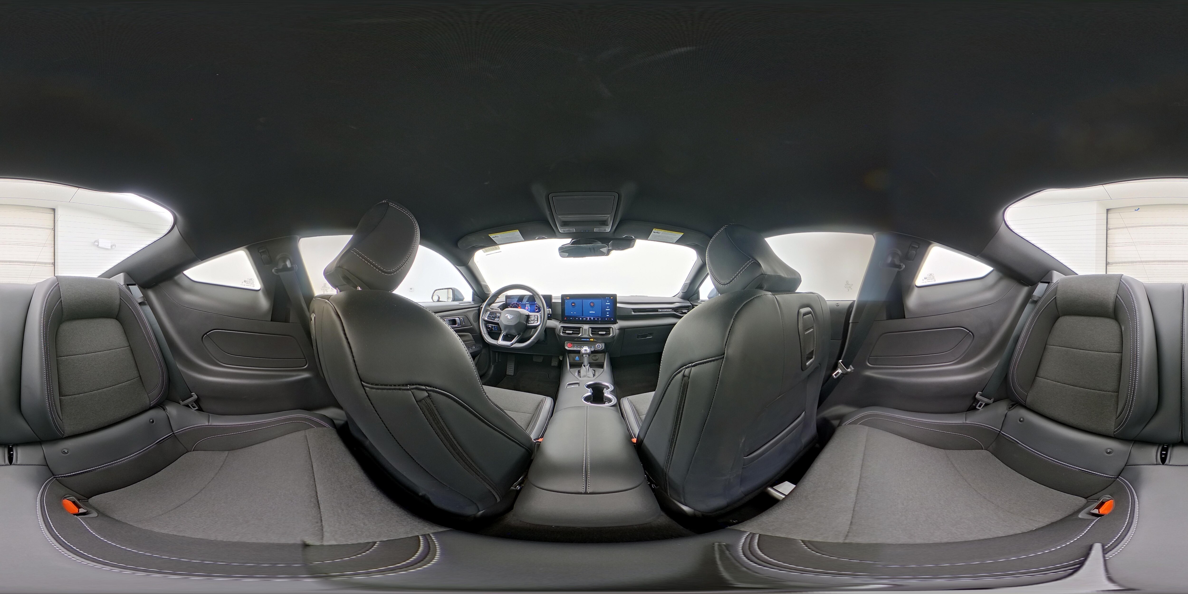 2025 Ford Mustang EcoBoost - Photo 25