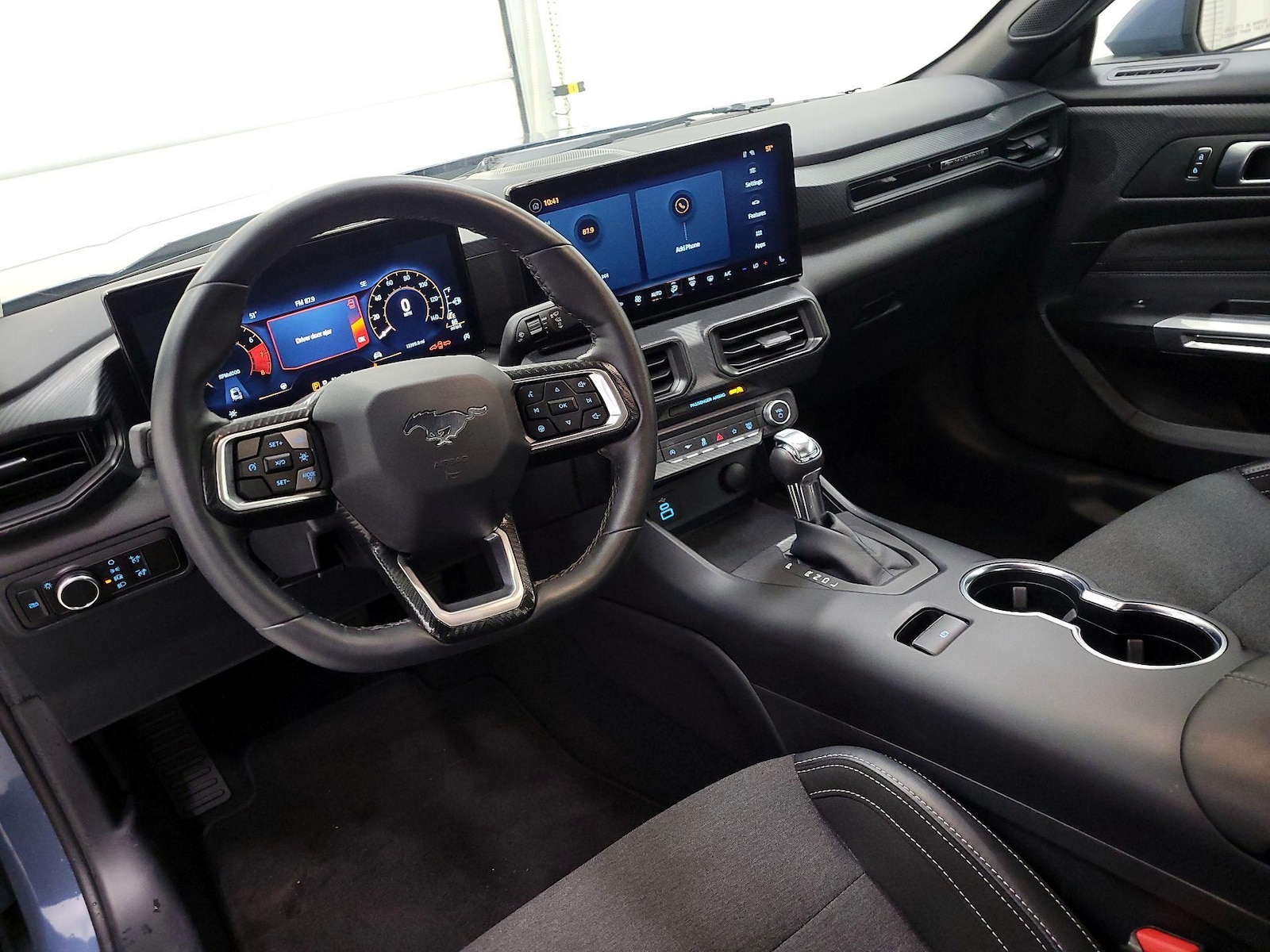 2025 Ford Mustang EcoBoost - Photo 10