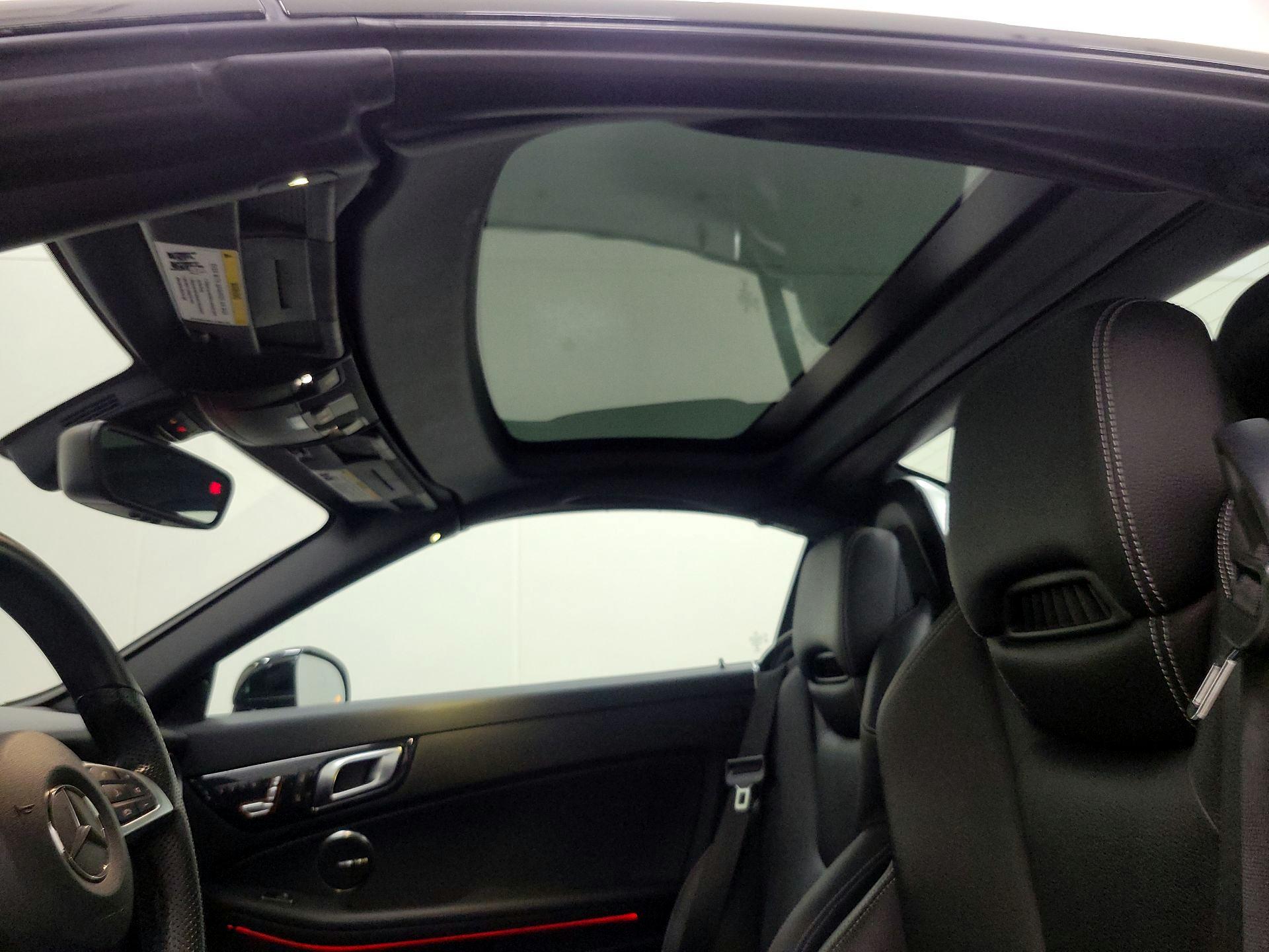 Thumbnail: 2019 Mercedes-Benz SLC - 19