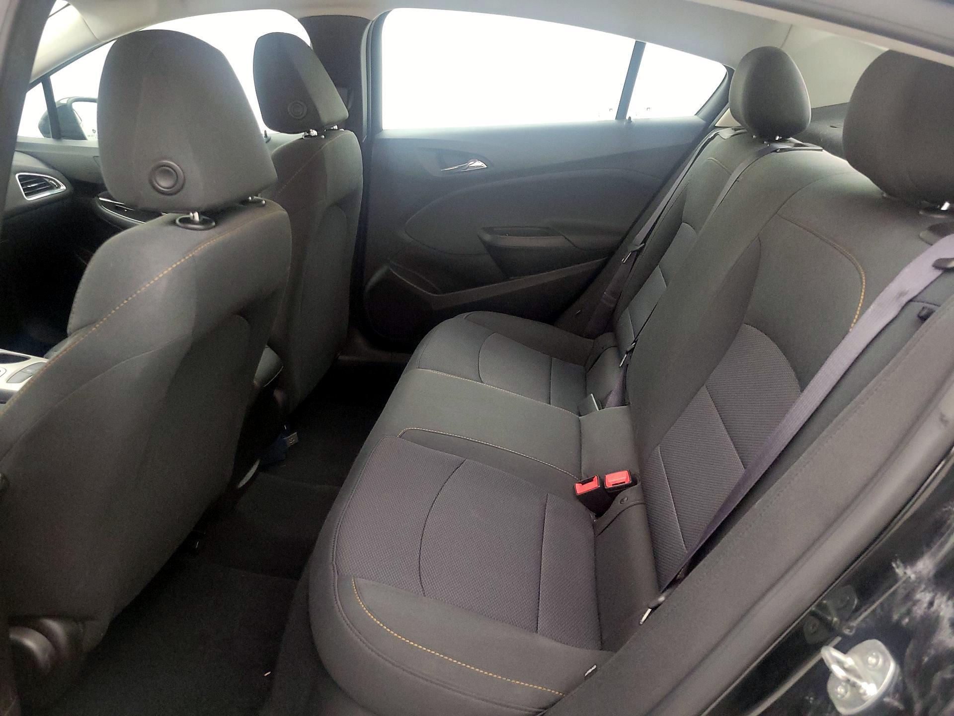 Thumbnail: 2016 Chevrolet Cruze - 17