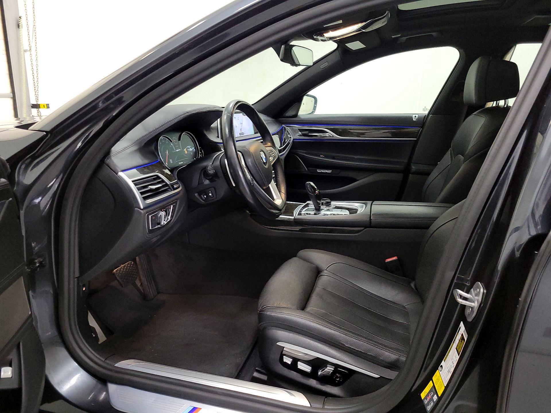 Thumbnail: 2017 BMW 7 Series - 11