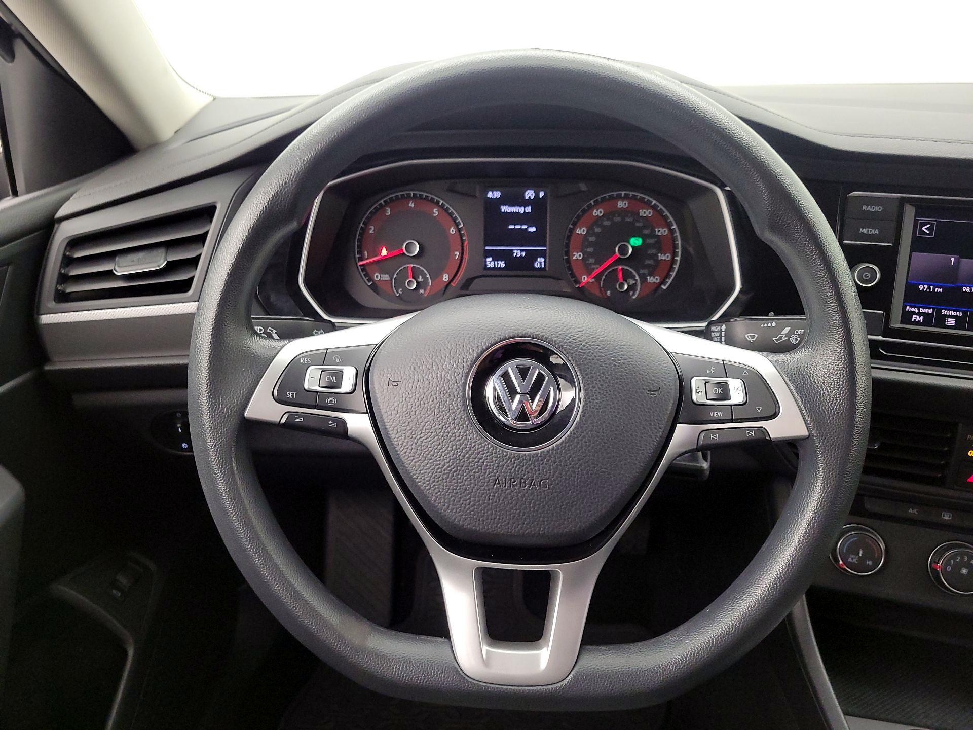 Thumbnail: 2019 Volkswagen Jetta - 10