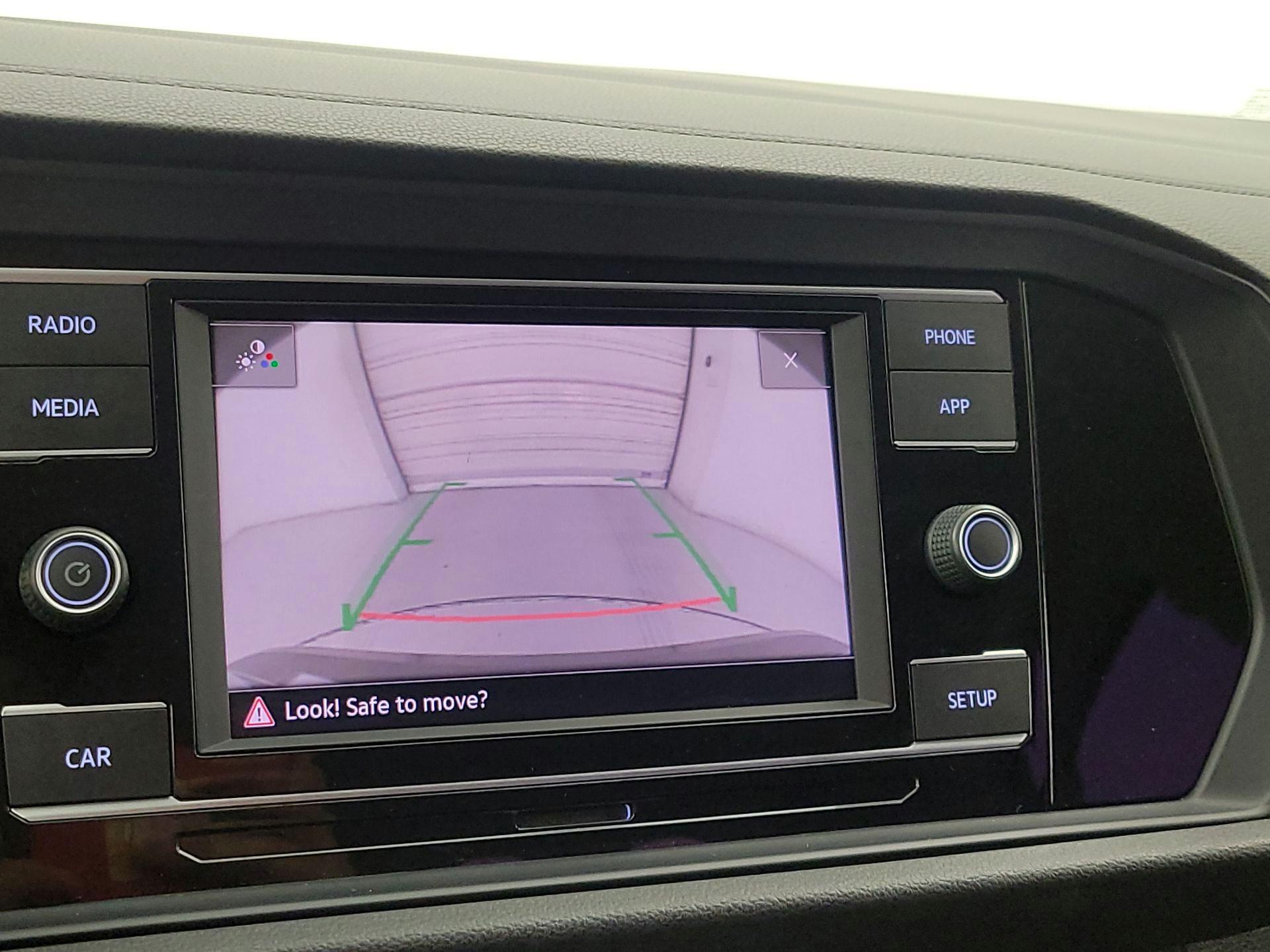 Thumbnail: 2019 Volkswagen Jetta - 14