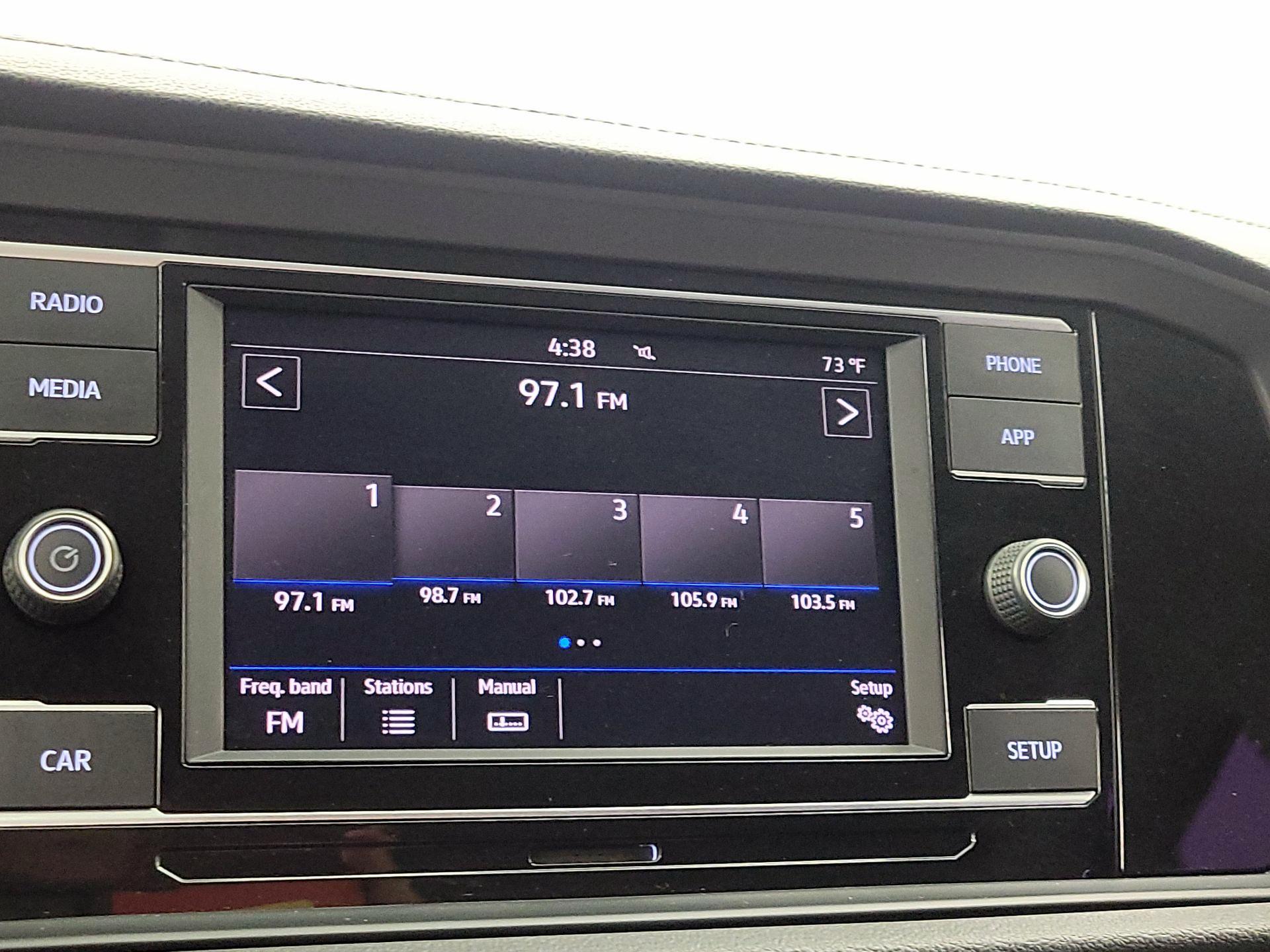 Thumbnail: 2019 Volkswagen Jetta - 15